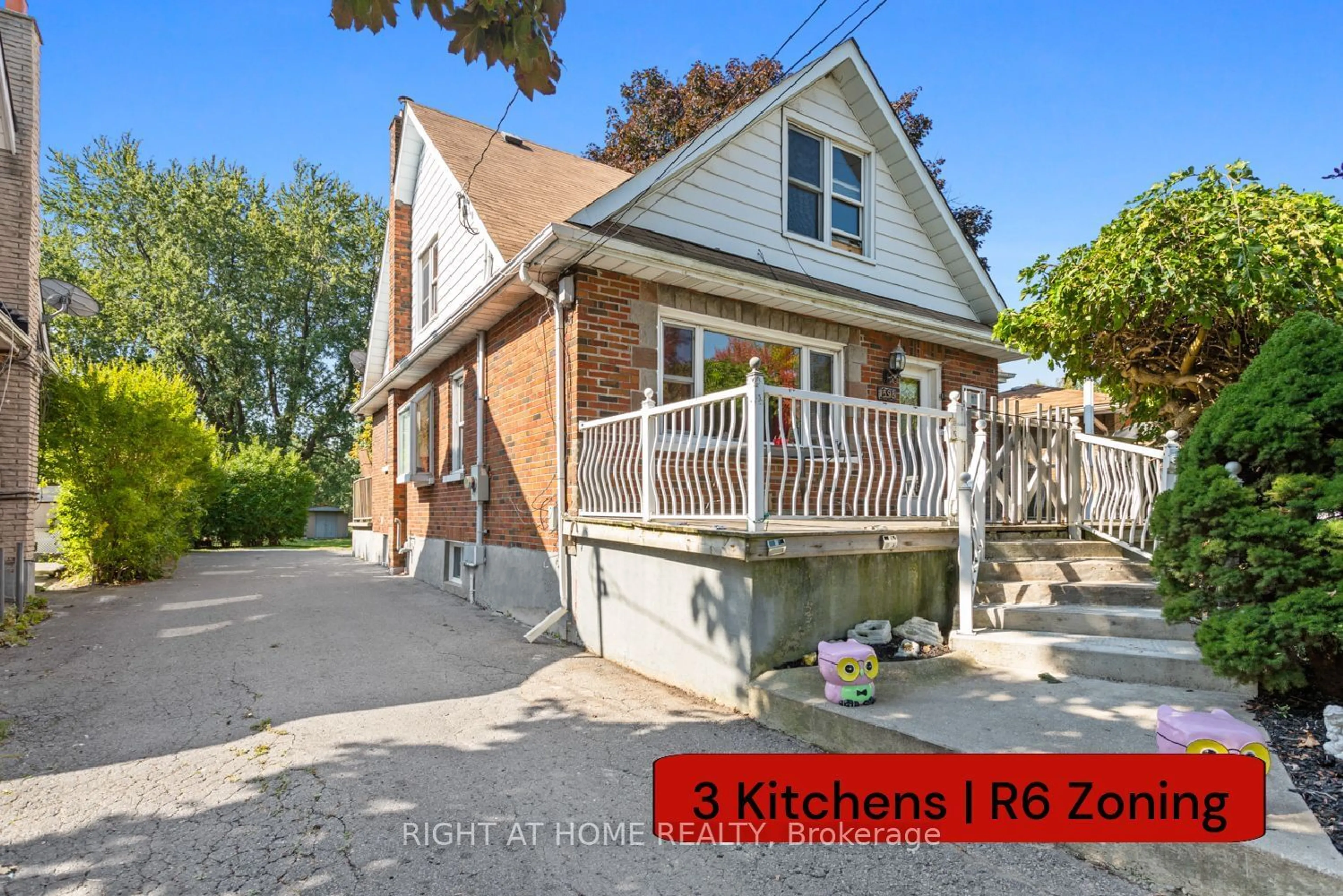 Unknown for 1398 Simcoe St, Oshawa Ontario L1H 4M4