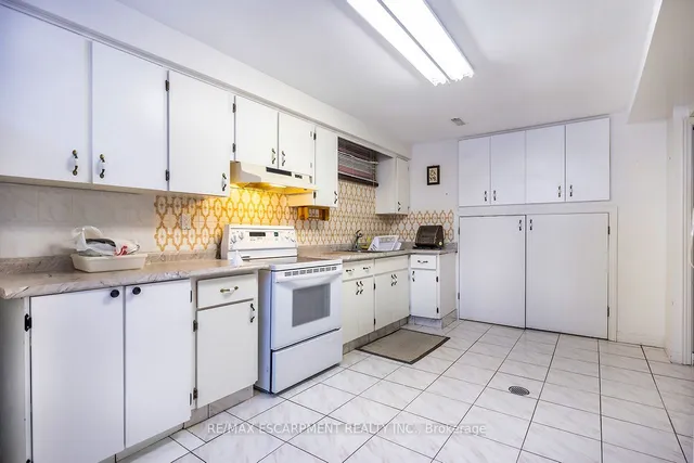 Additional property image - 3635 Kingston Rd
