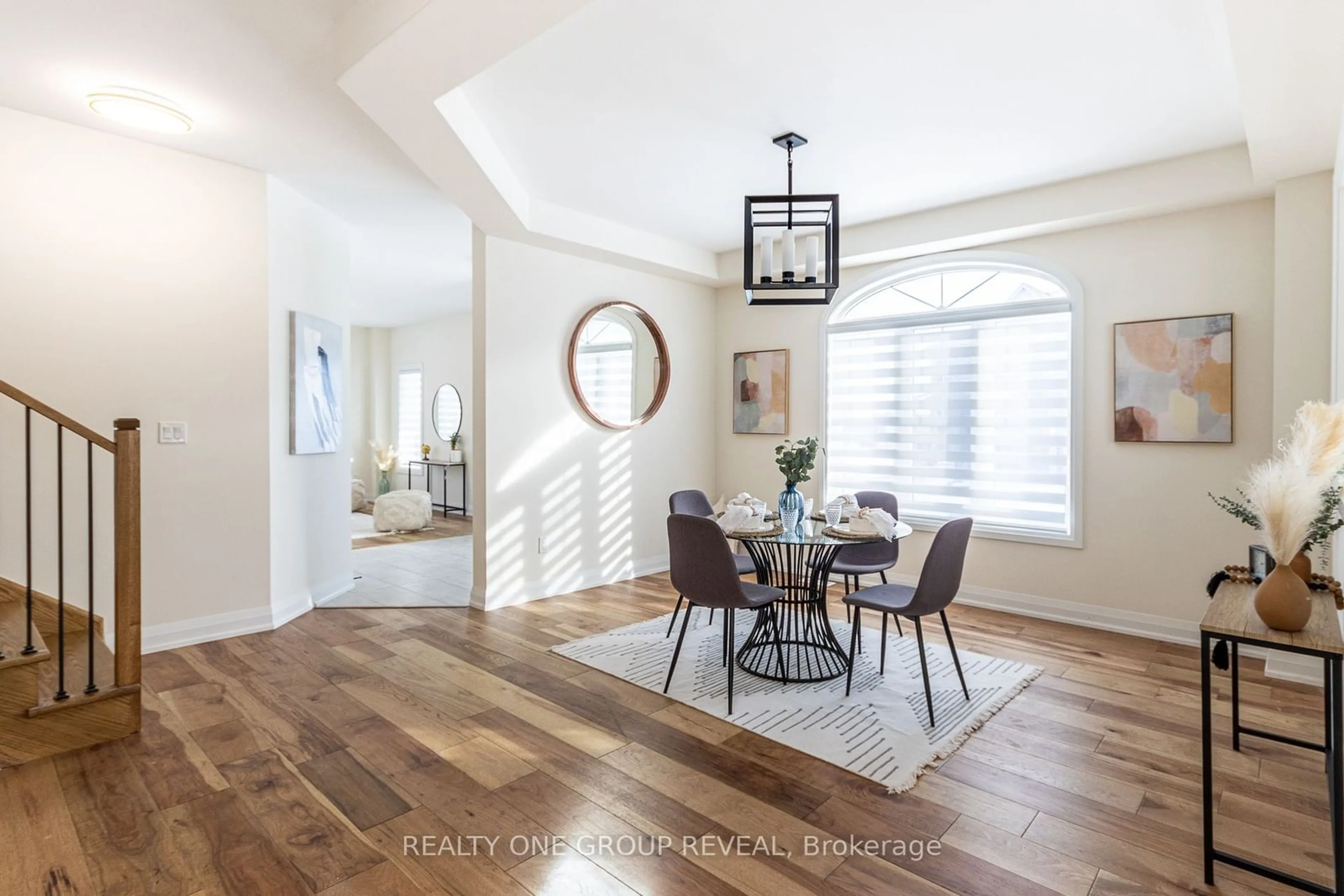 Dining room, unknown for 1 North Garden Blvd, Scugog Ontario L9L 0C9