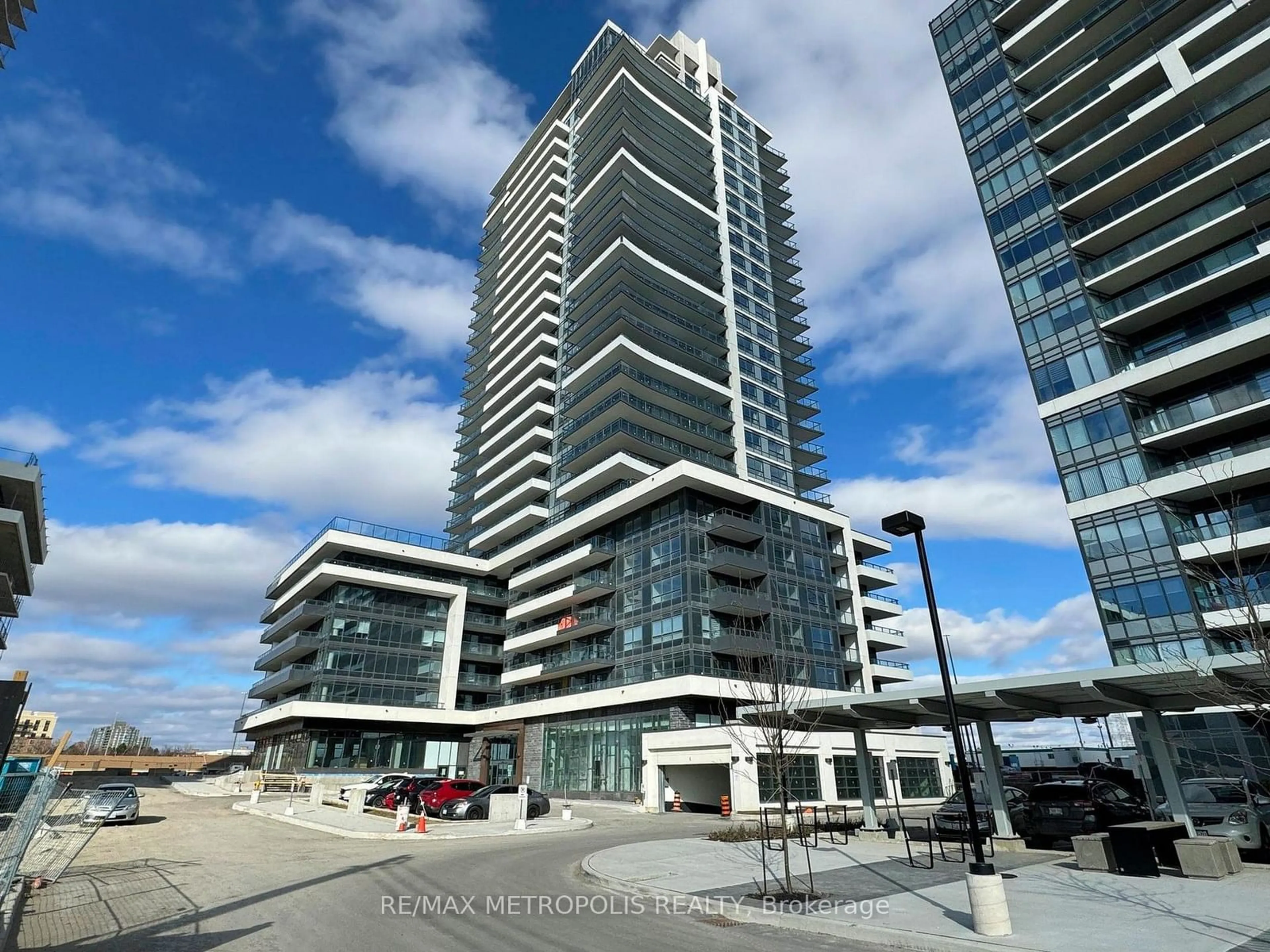 Indoor foyer for 1455 Celebration Dr #2310, Pickering Ontario L1W 0C3