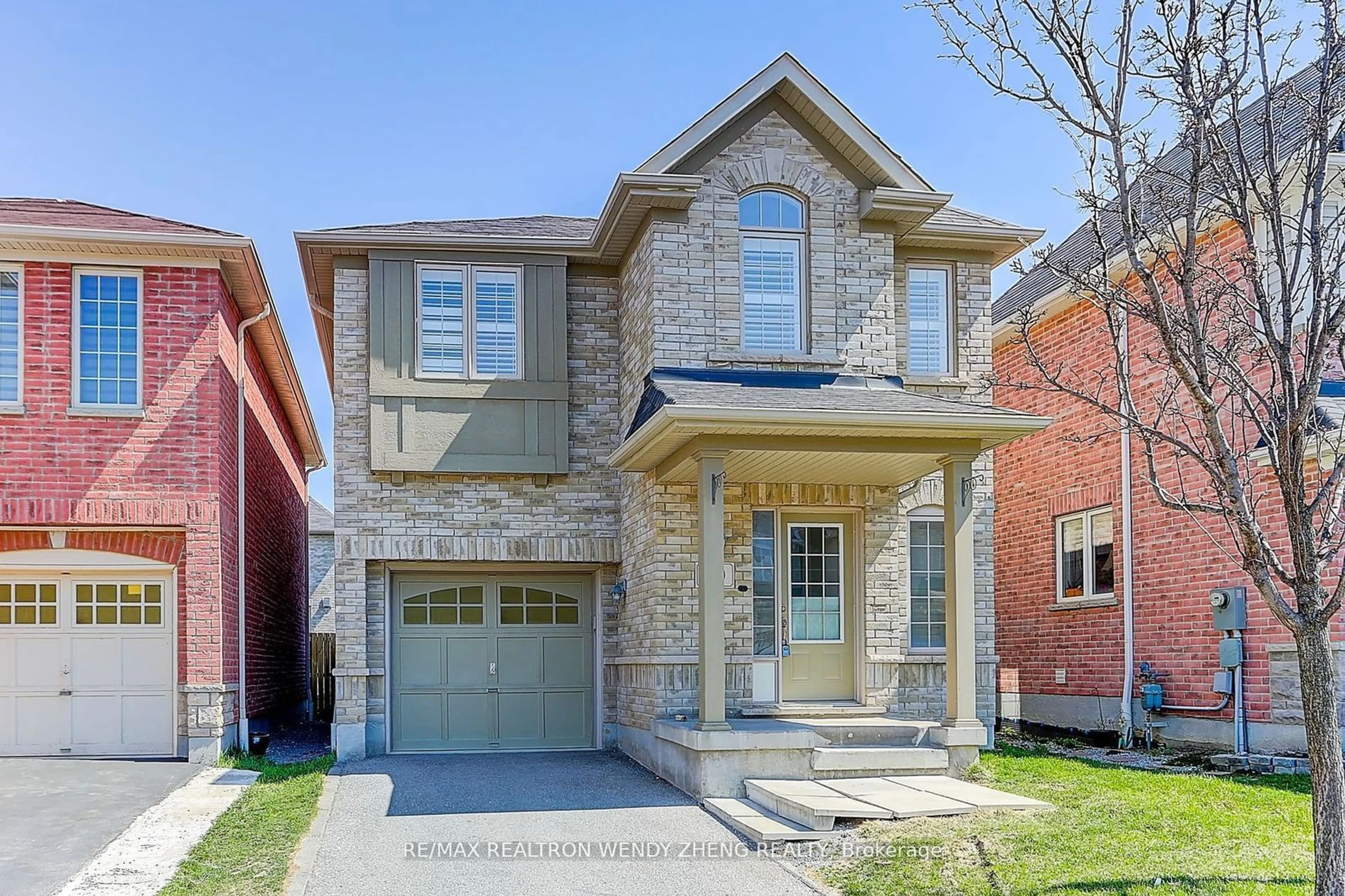 Home with brick exterior material, street for 29 Kinrade Cres, Ajax Ontario L1Z 0M5