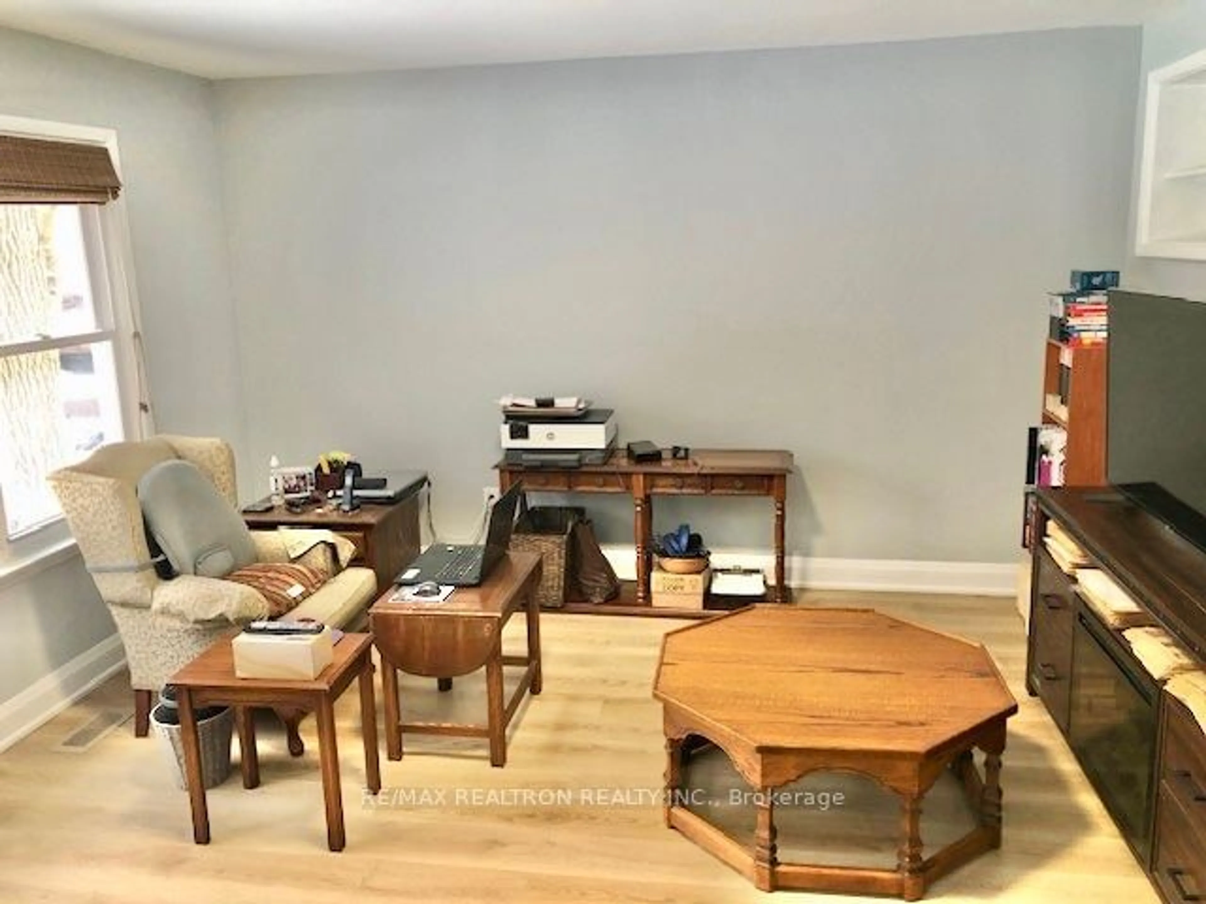 Living room with furniture, unknown for 69 Bow Valley Dr, Toronto Ontario M1G 3J4