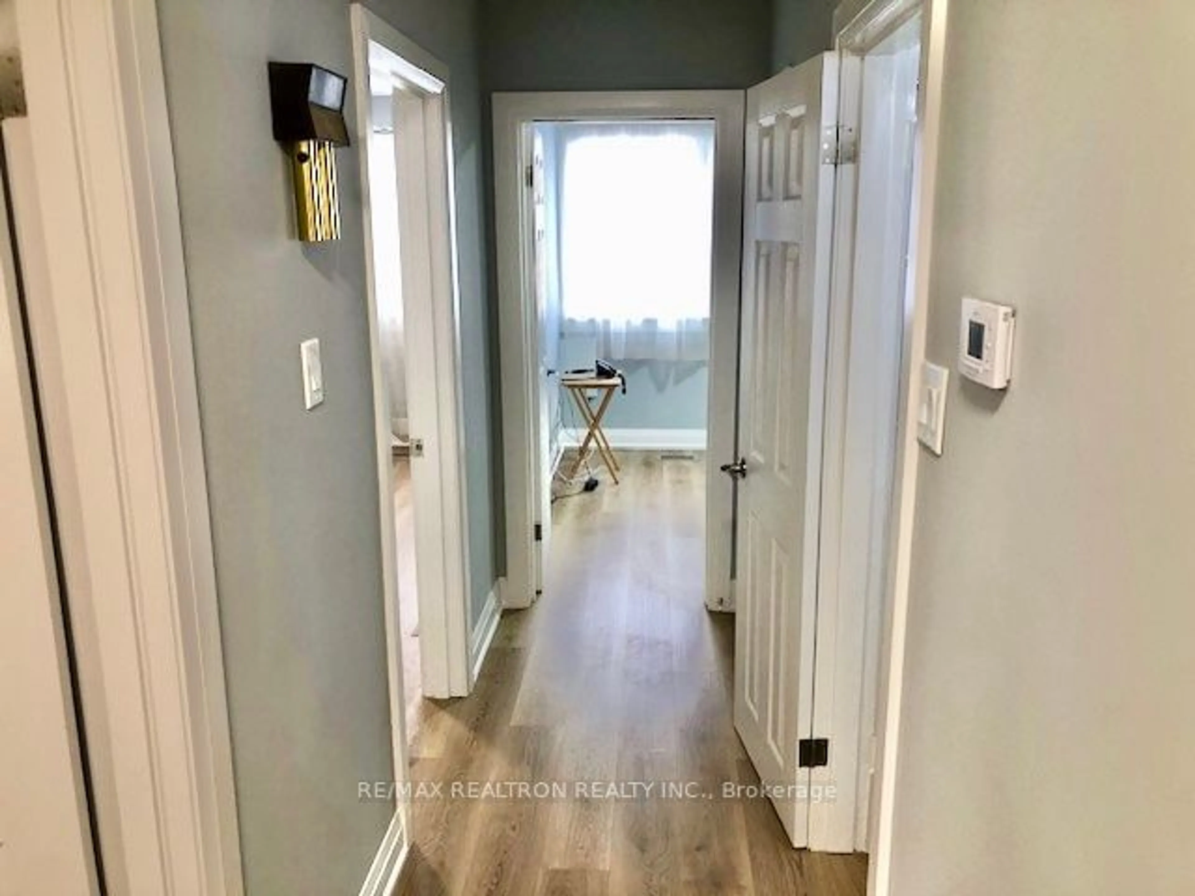 Indoor entryway for 69 Bow Valley Dr, Toronto Ontario M1G 3J4