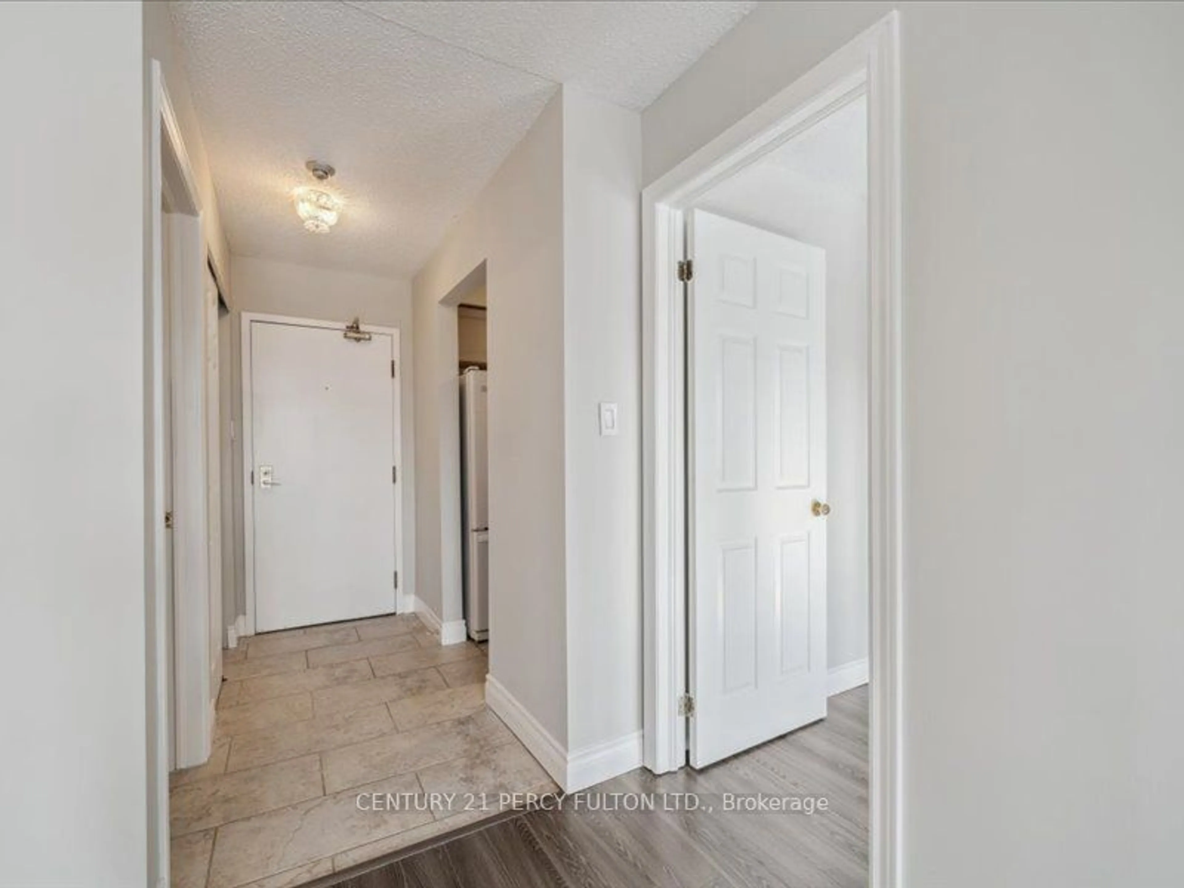 Indoor entryway for 193 Lake Driveway #409, Ajax Ontario L1S 7H8