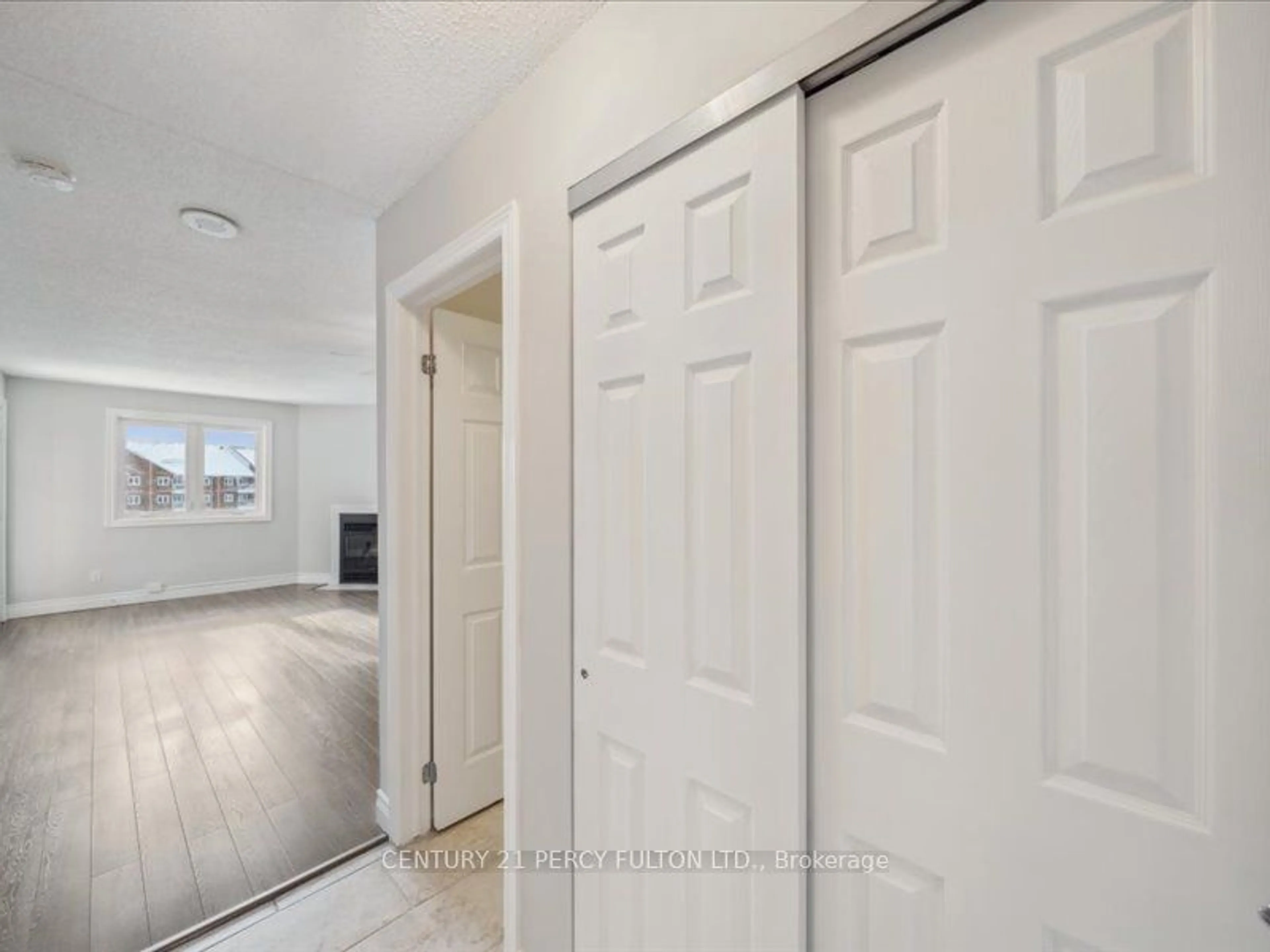 Indoor entryway for 193 Lake Driveway #409, Ajax Ontario L1S 7H8