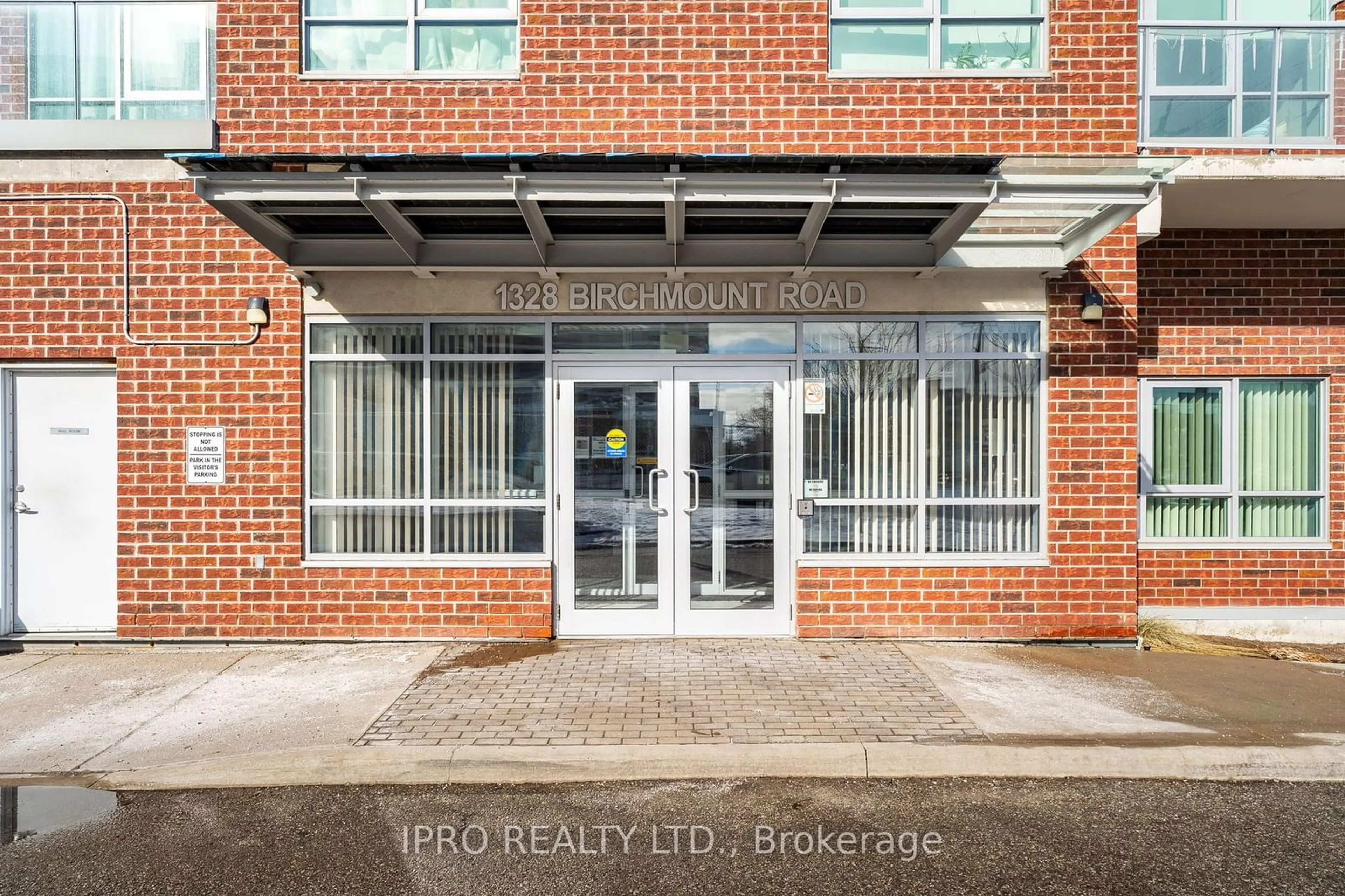 Indoor entryway for 1328 Birchmount Rd #308, Toronto Ontario M1R 0B6