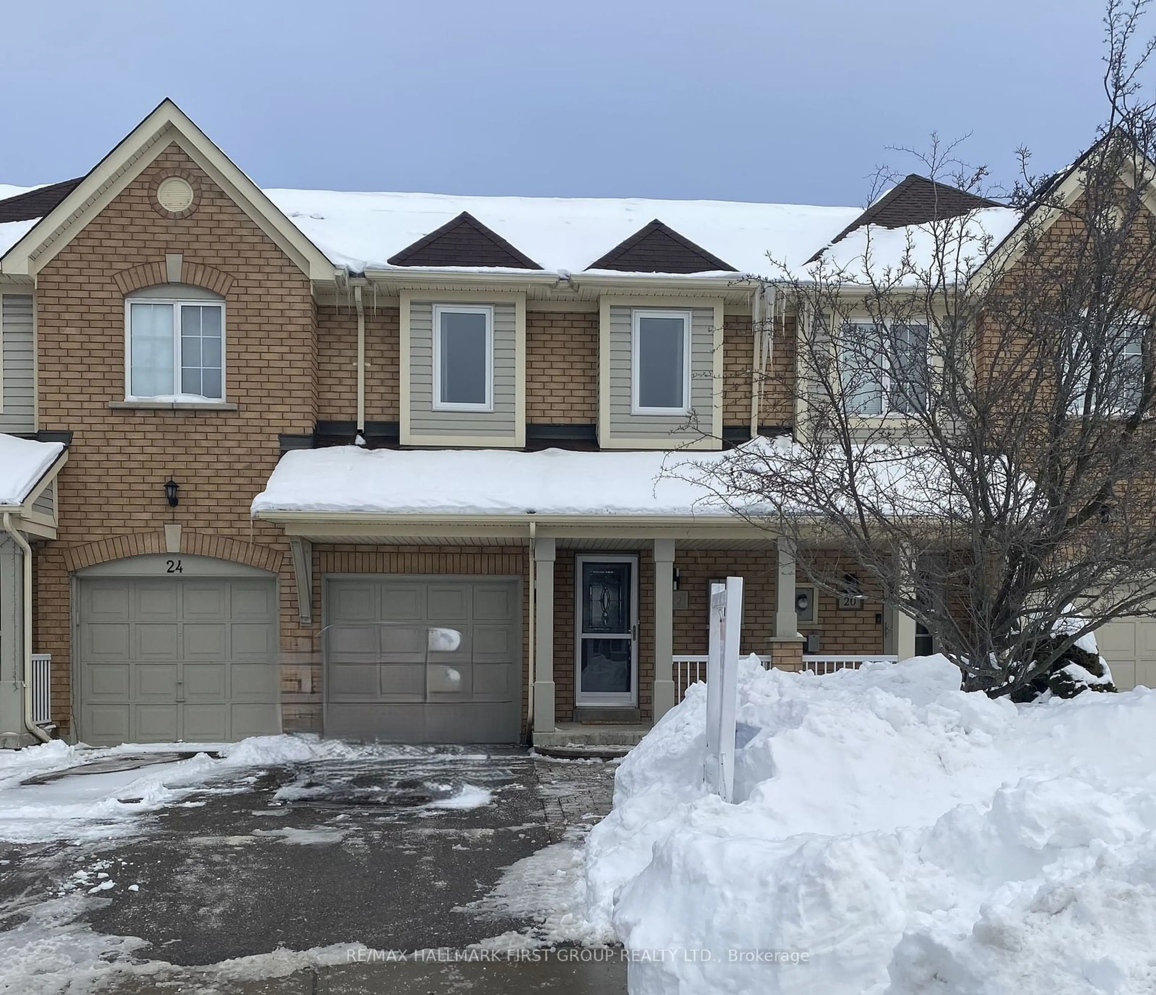 Home with brick exterior material, street for 22 Plantation Crt, Whitby Ontario L1P 1R2