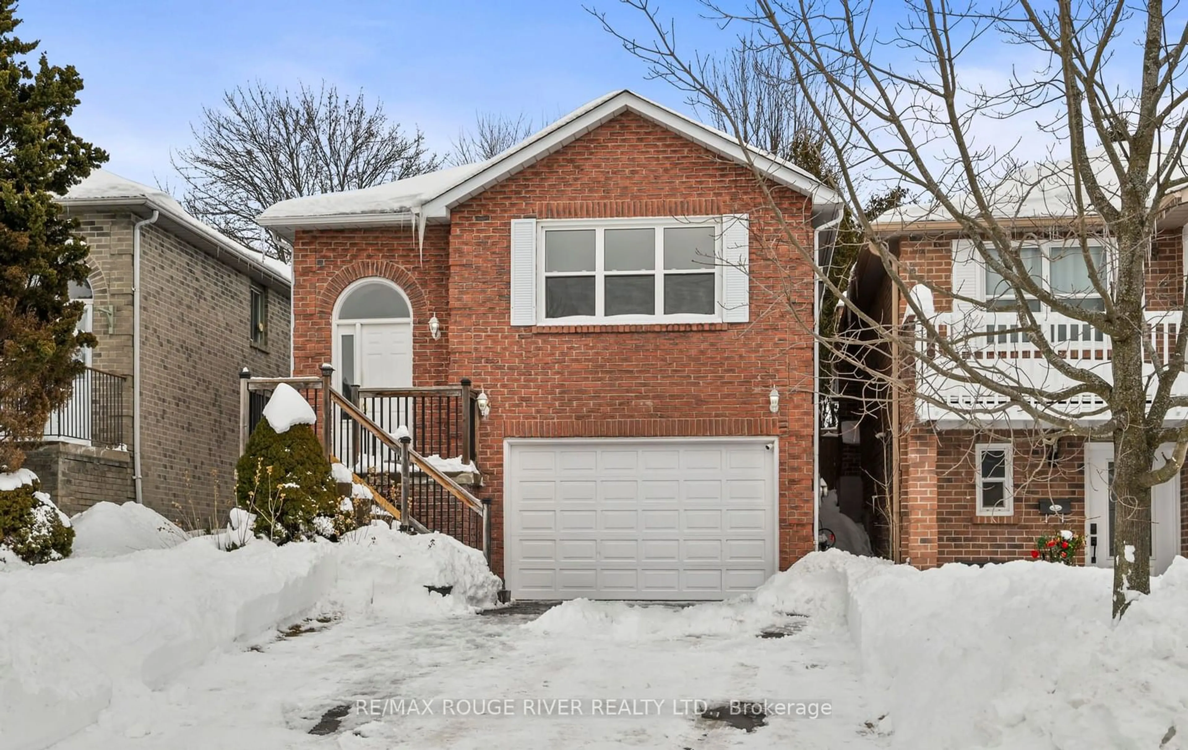 Home with brick exterior material, street for 210 Overbank Dr, Oshawa Ontario L1J 7W9