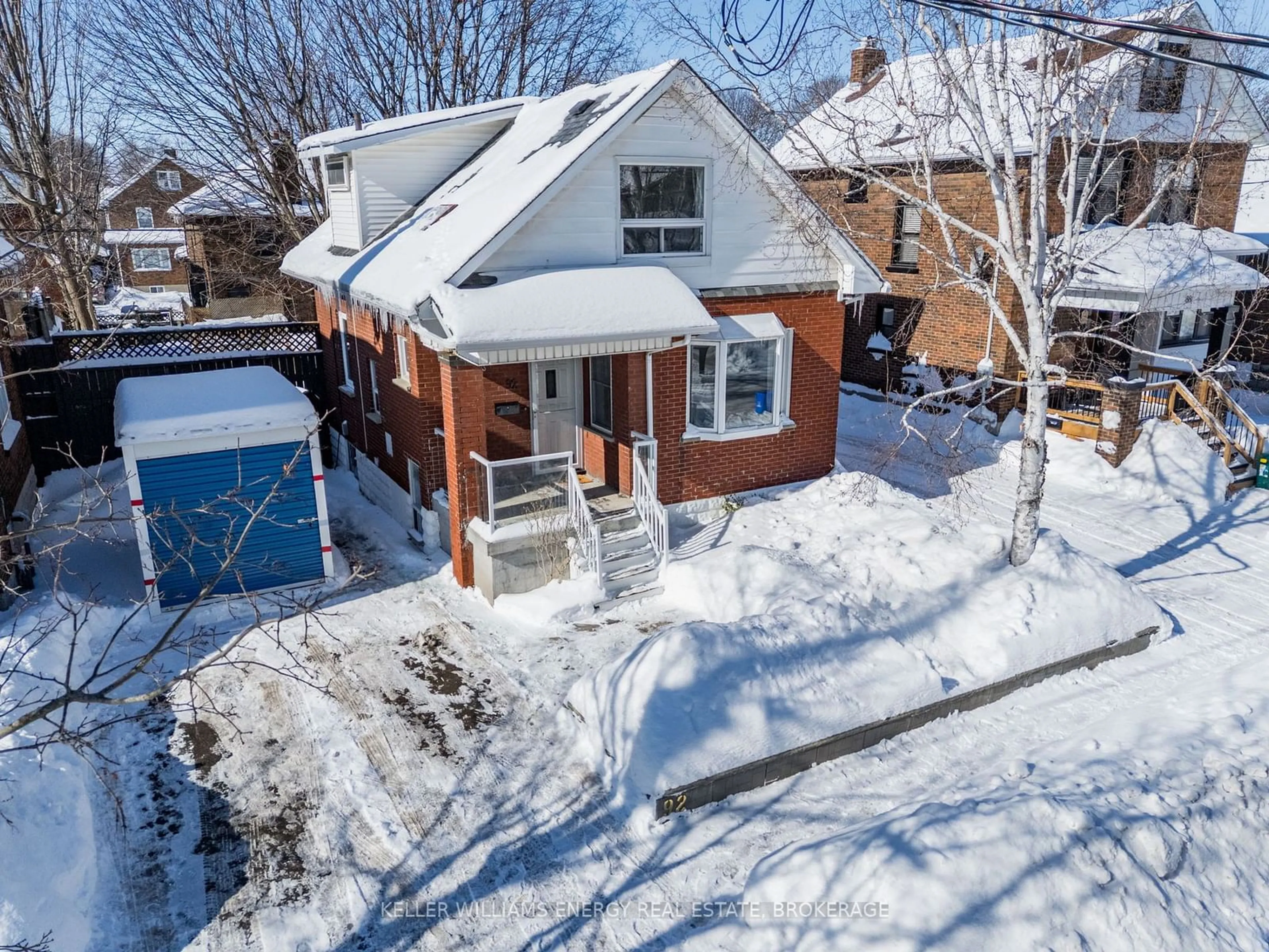 A pic from outside/outdoor area/front of a property/back of a property/a pic from drone, street for 92 Oshawa Blvd, Oshawa Ontario L1H 5R2