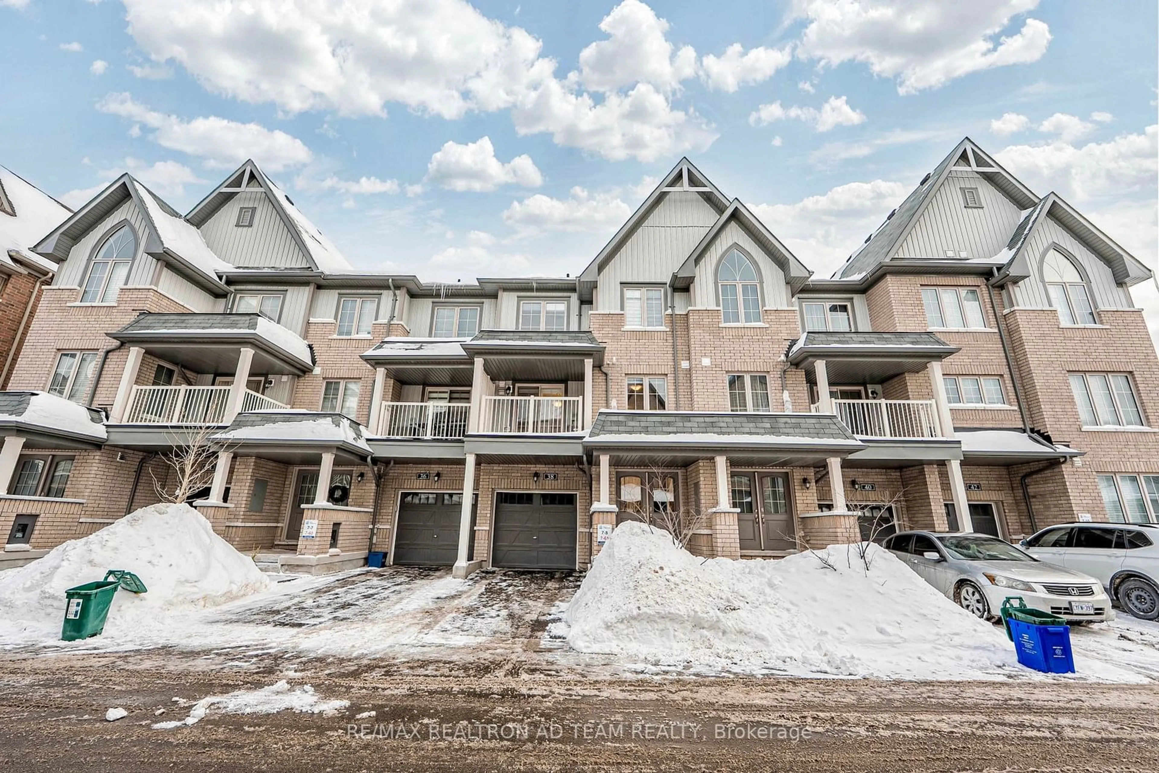 A pic from outside/outdoor area/front of a property/back of a property/a pic from drone, unknown for 38 Amulet Way, Whitby Ontario L1R 0R5