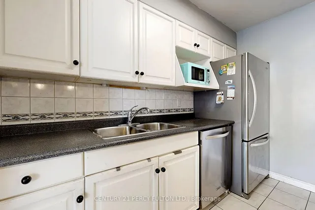 Additional property image - 3233 Eglinton Ave Unit 701