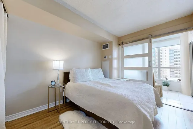 Additional property image - 3233 Eglinton Ave Unit 701
