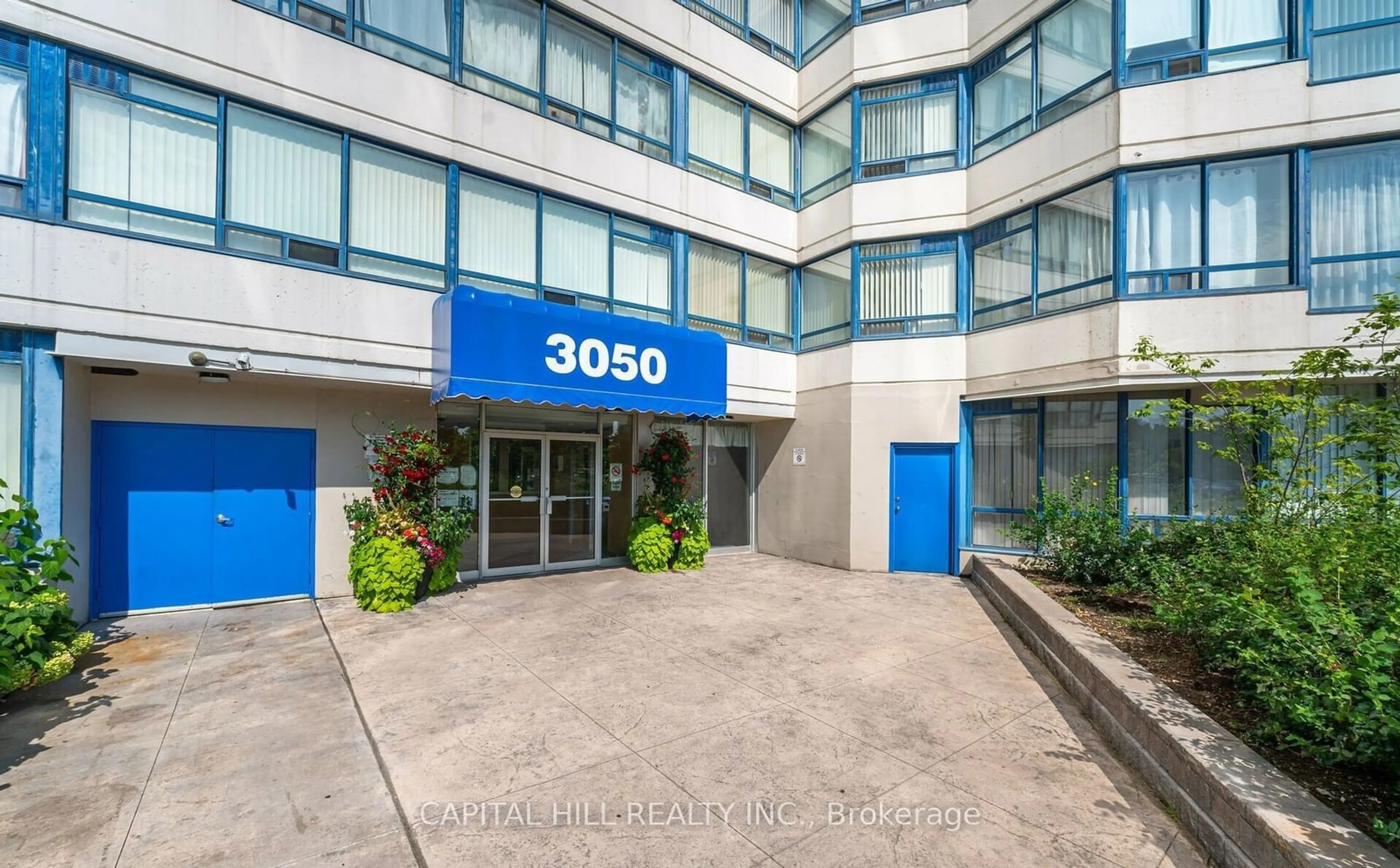 Indoor foyer for 3050 Ellesmere Rd #708, Toronto Ontario M1E 5E6