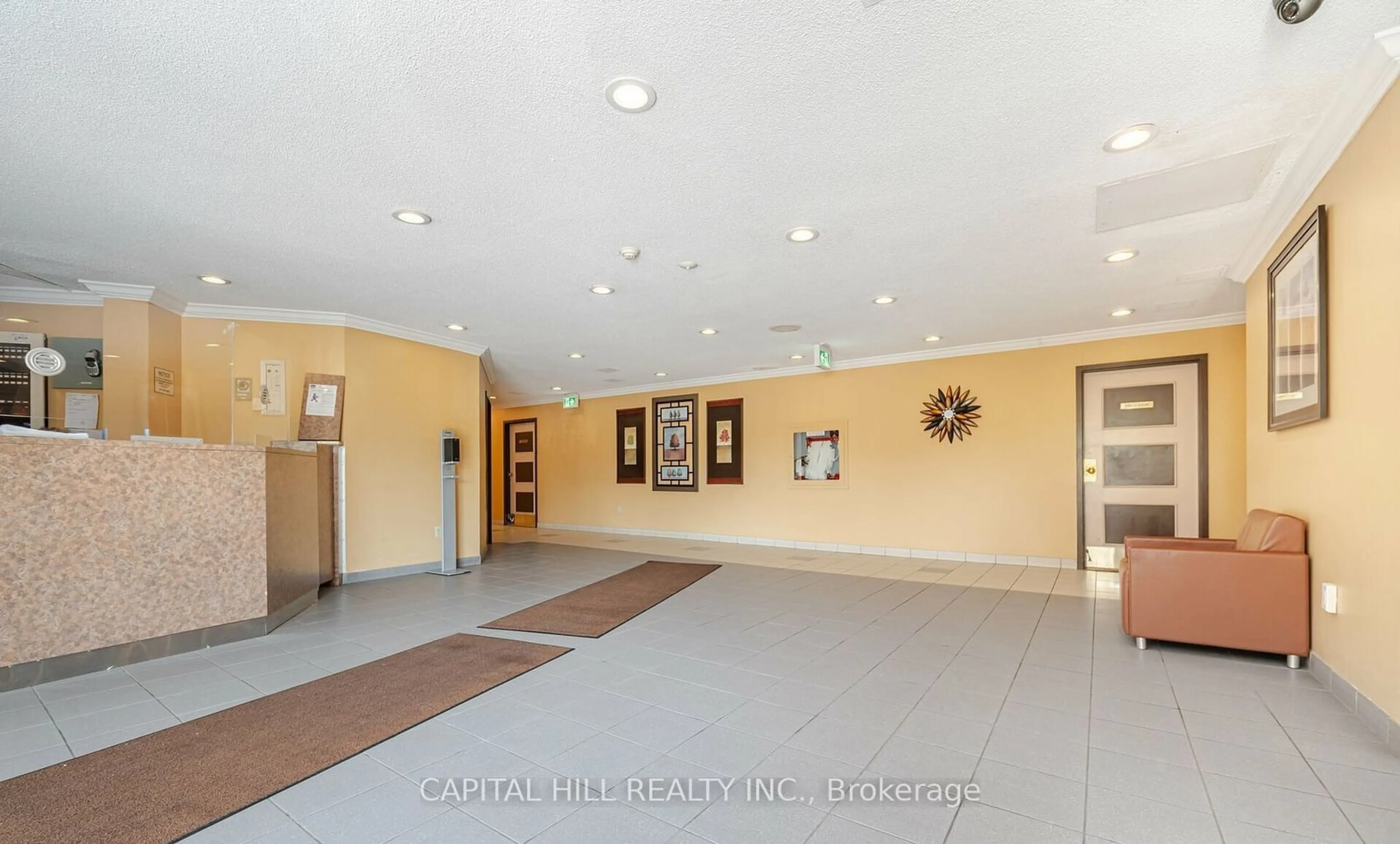 Indoor foyer for 3050 Ellesmere Rd #708, Toronto Ontario M1E 5E6