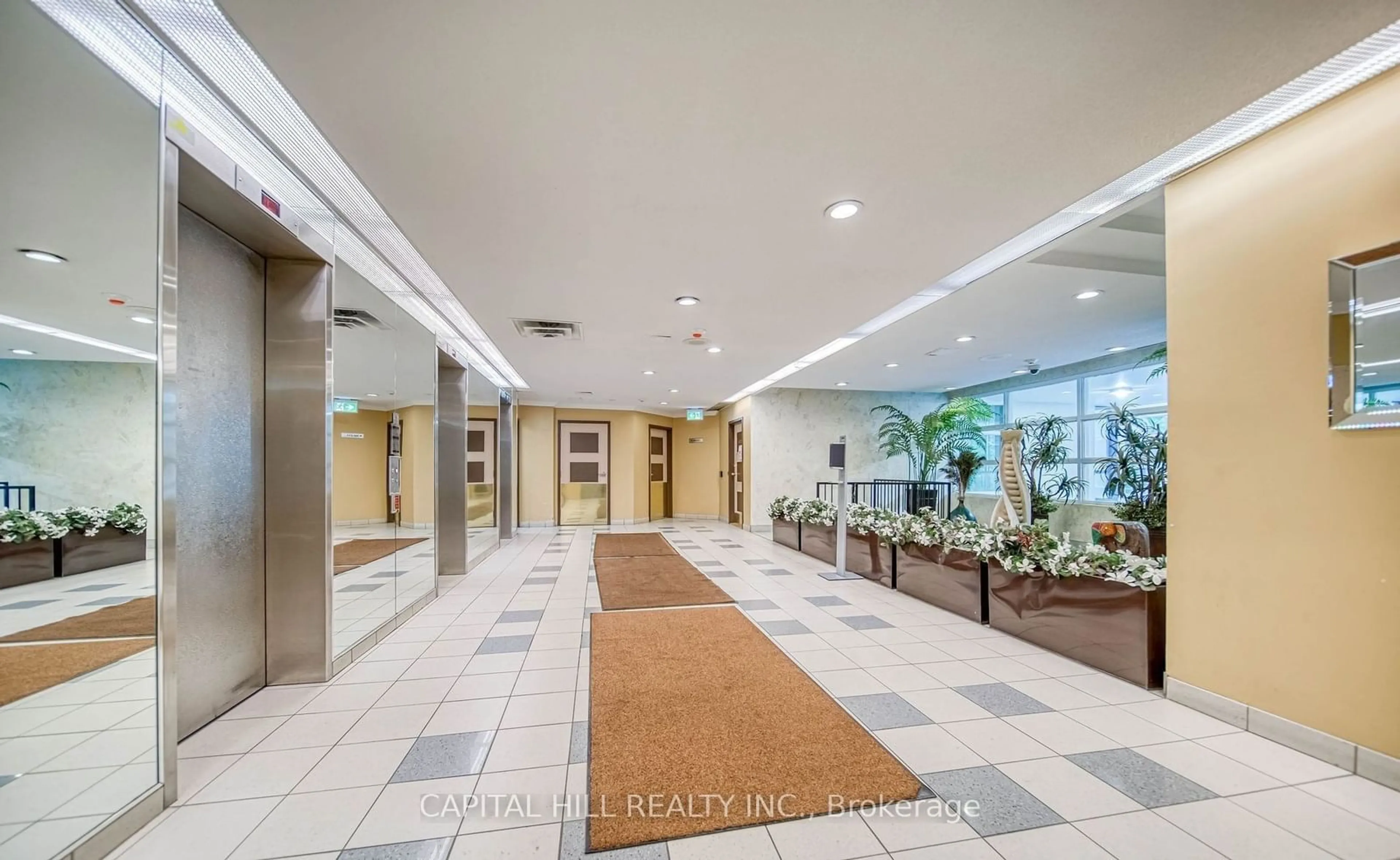 Indoor foyer for 3050 Ellesmere Rd #708, Toronto Ontario M1E 5E6