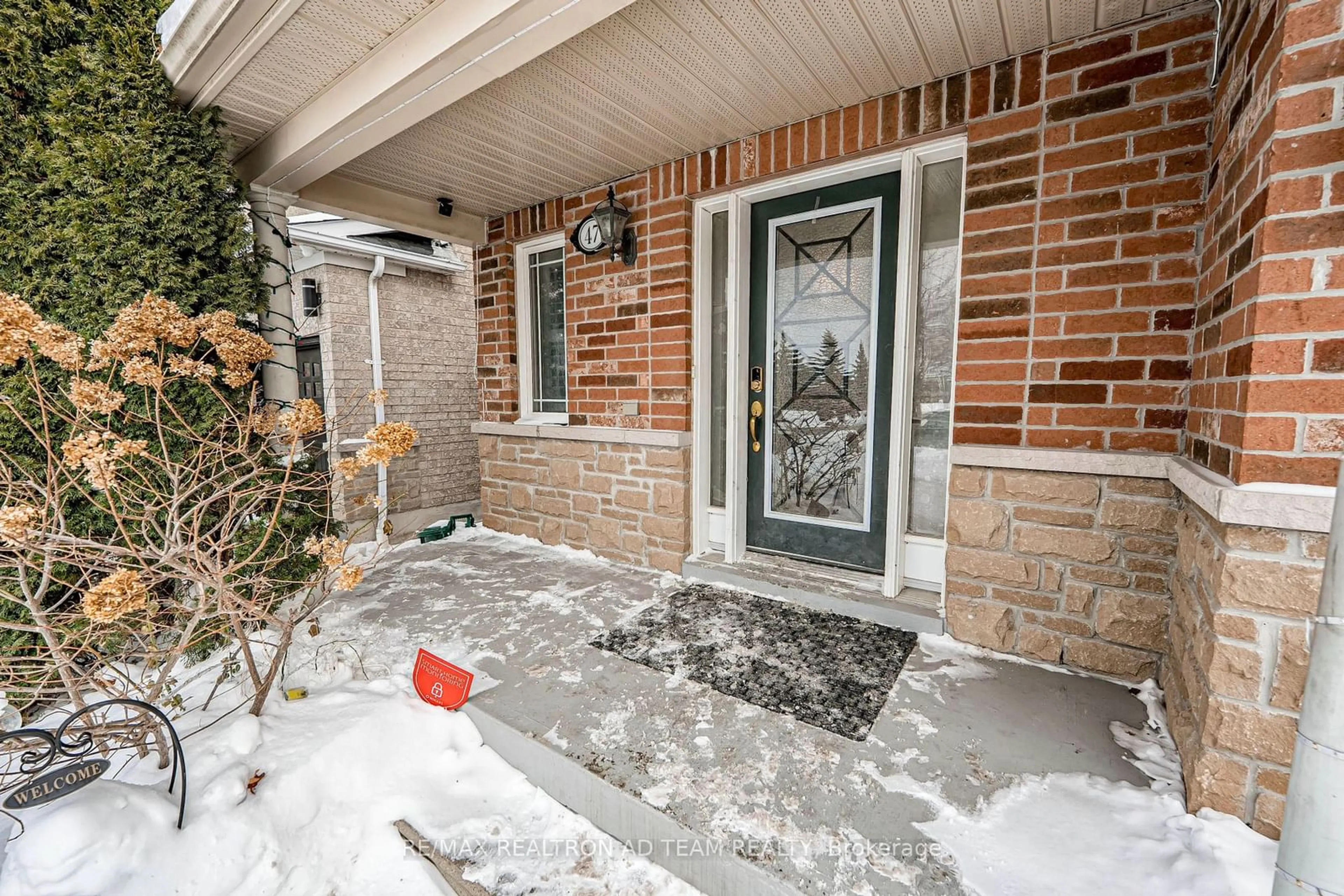 Indoor entryway for 47 Barden Cres, Ajax Ontario L1Z 2A9