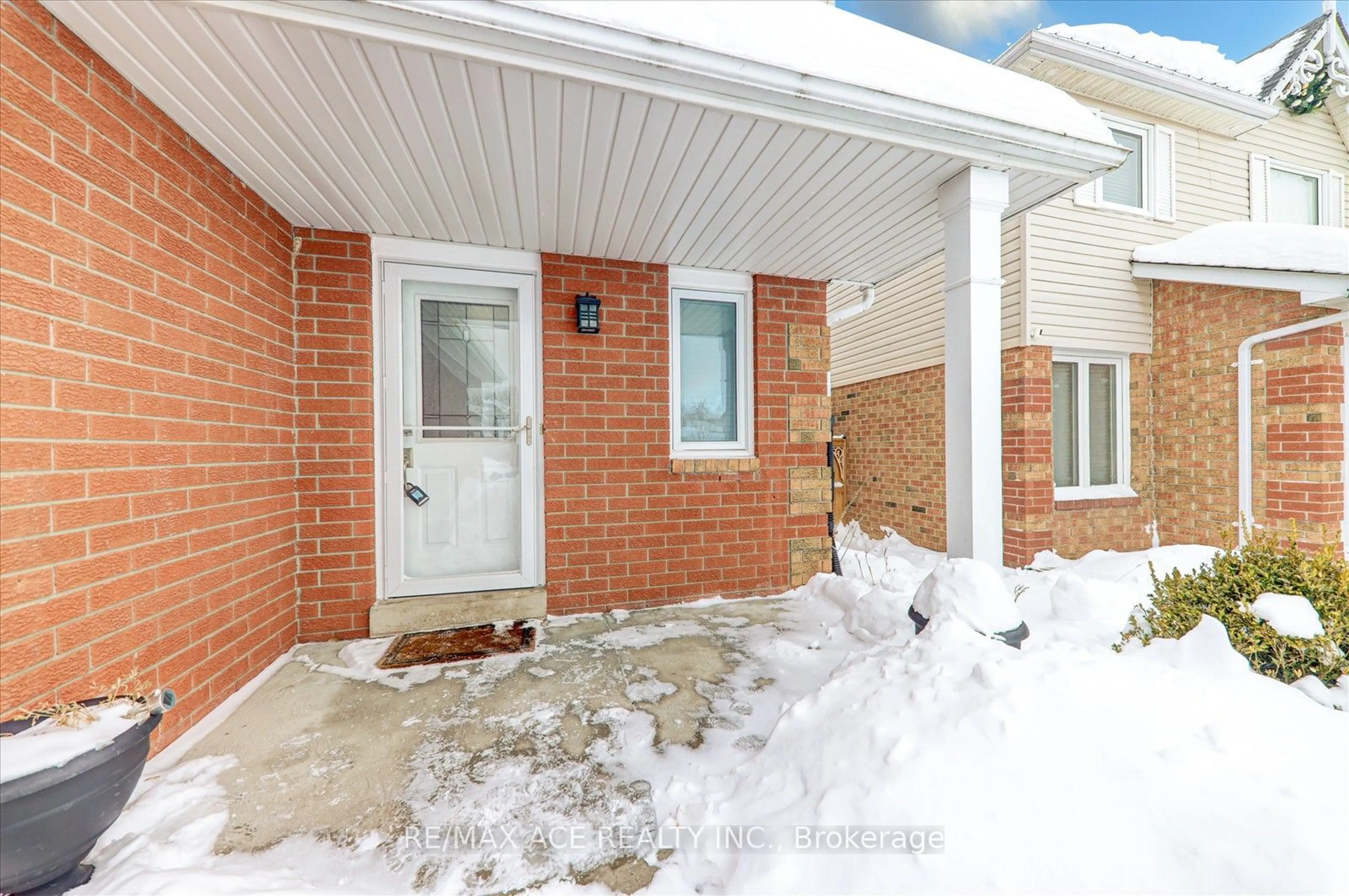 Unknown for 78 Hooper Sq, Clarington Ontario L1C 4X8