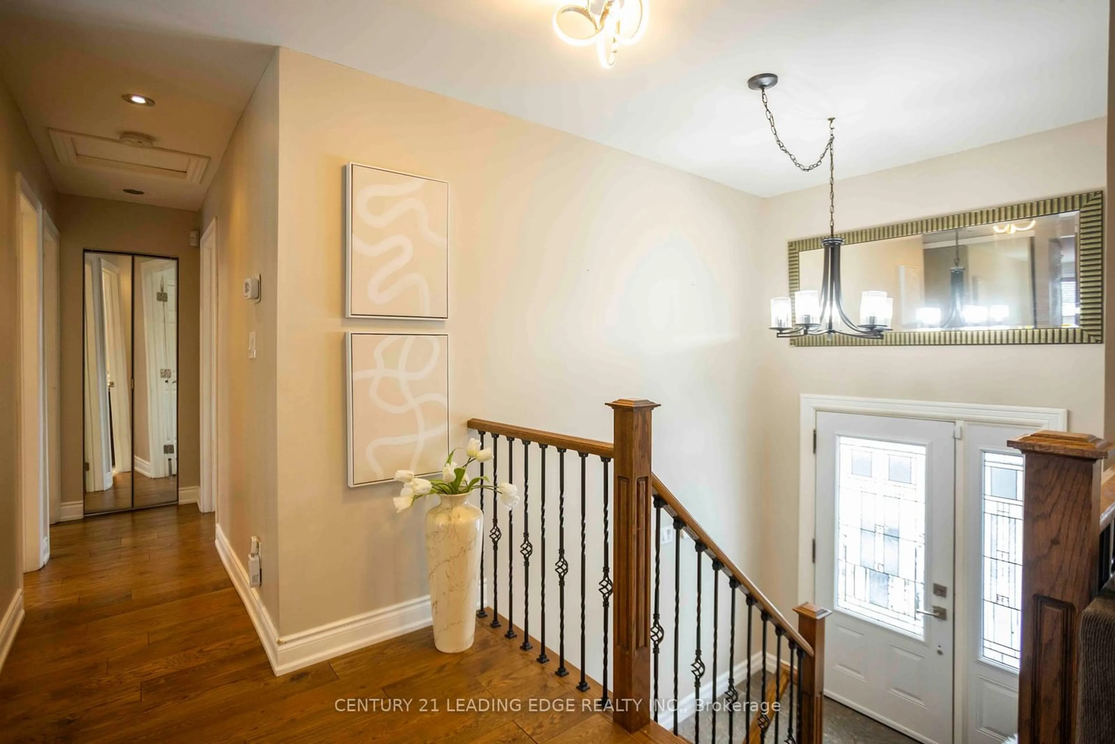 Indoor entryway for 873 Copperfield Dr, Oshawa Ontario L1K 1S3