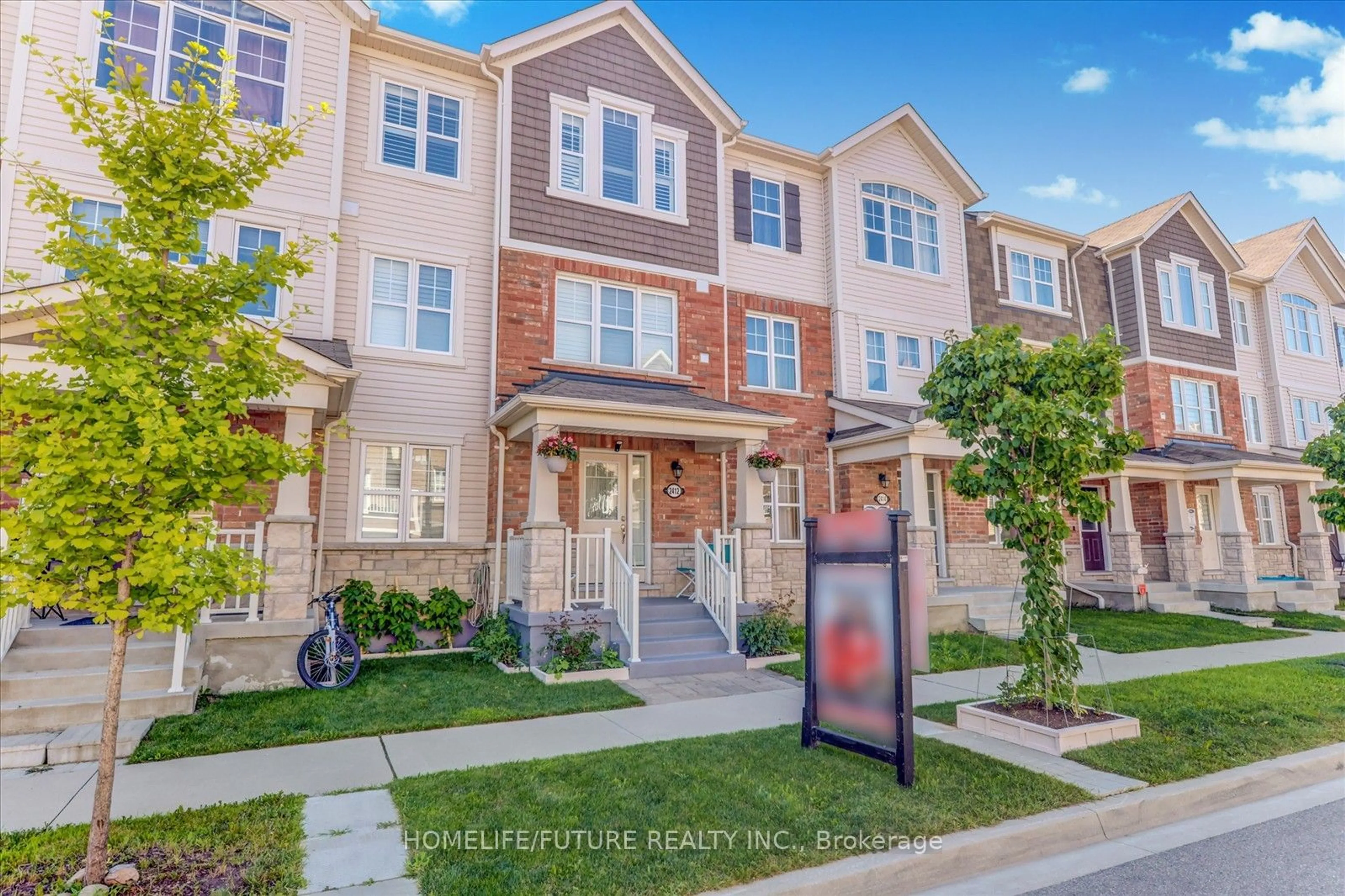 Unknown for 2412 Fall Harvest Cres, Pickering Ontario L1X 0G2