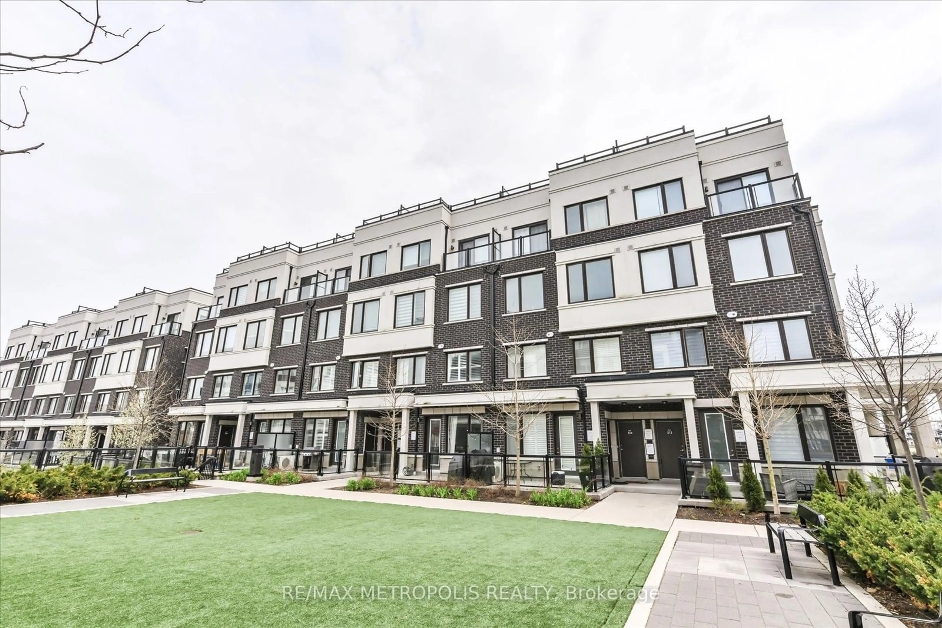 Patio, building for 1711 Pure Springs Blvd #503, Pickering Ontario L1X 0E3