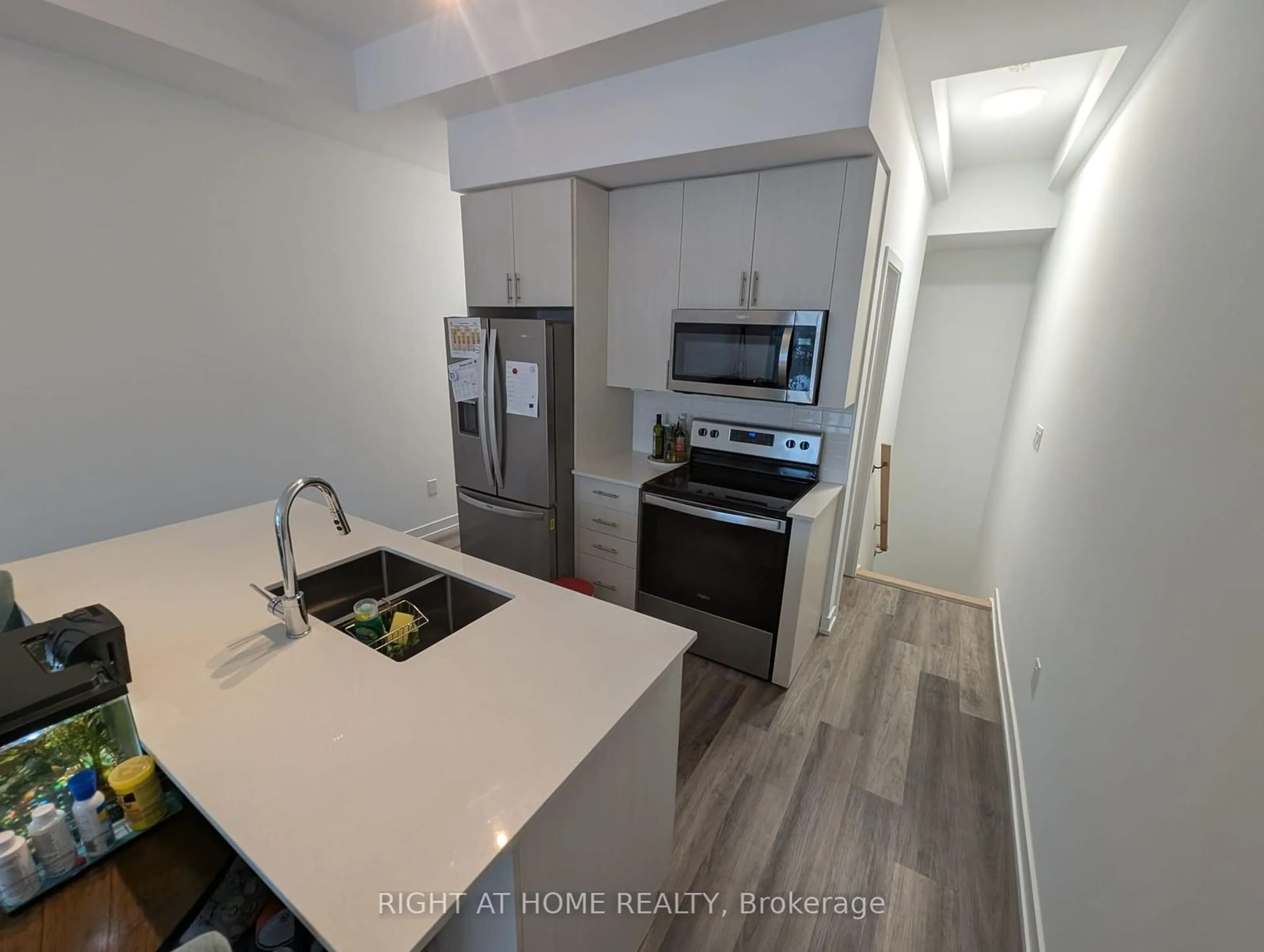 Standard kitchen, unknown for 3686 St Clair Ave #112, Toronto Ontario M1M 1T2