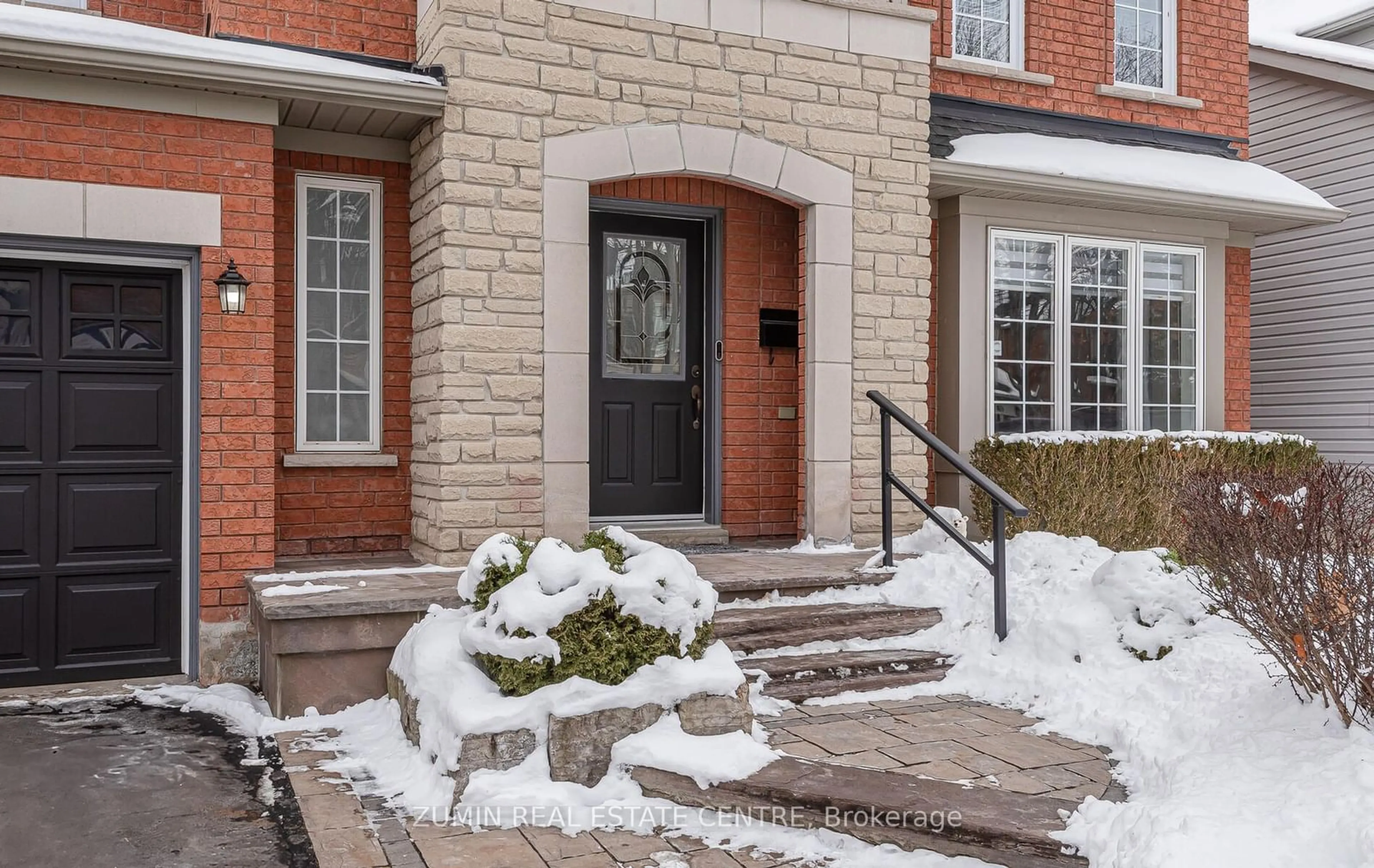 Home with brick exterior material, street for 15 Sabbe Cres, Ajax Ontario L1T 4E2