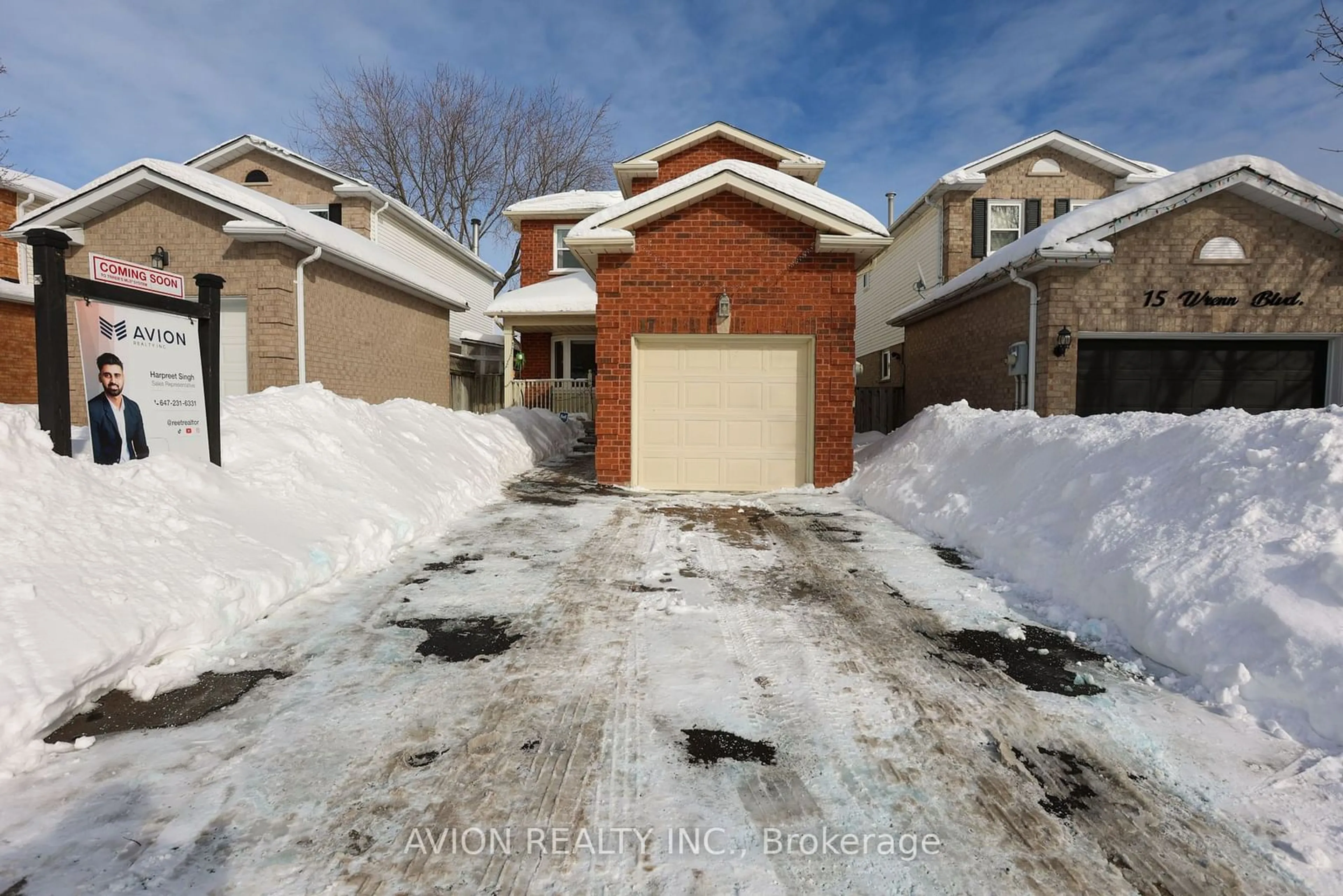 Home with brick exterior material, street for 17 Wrenn Blvd, Clarington Ontario L1C 4N1