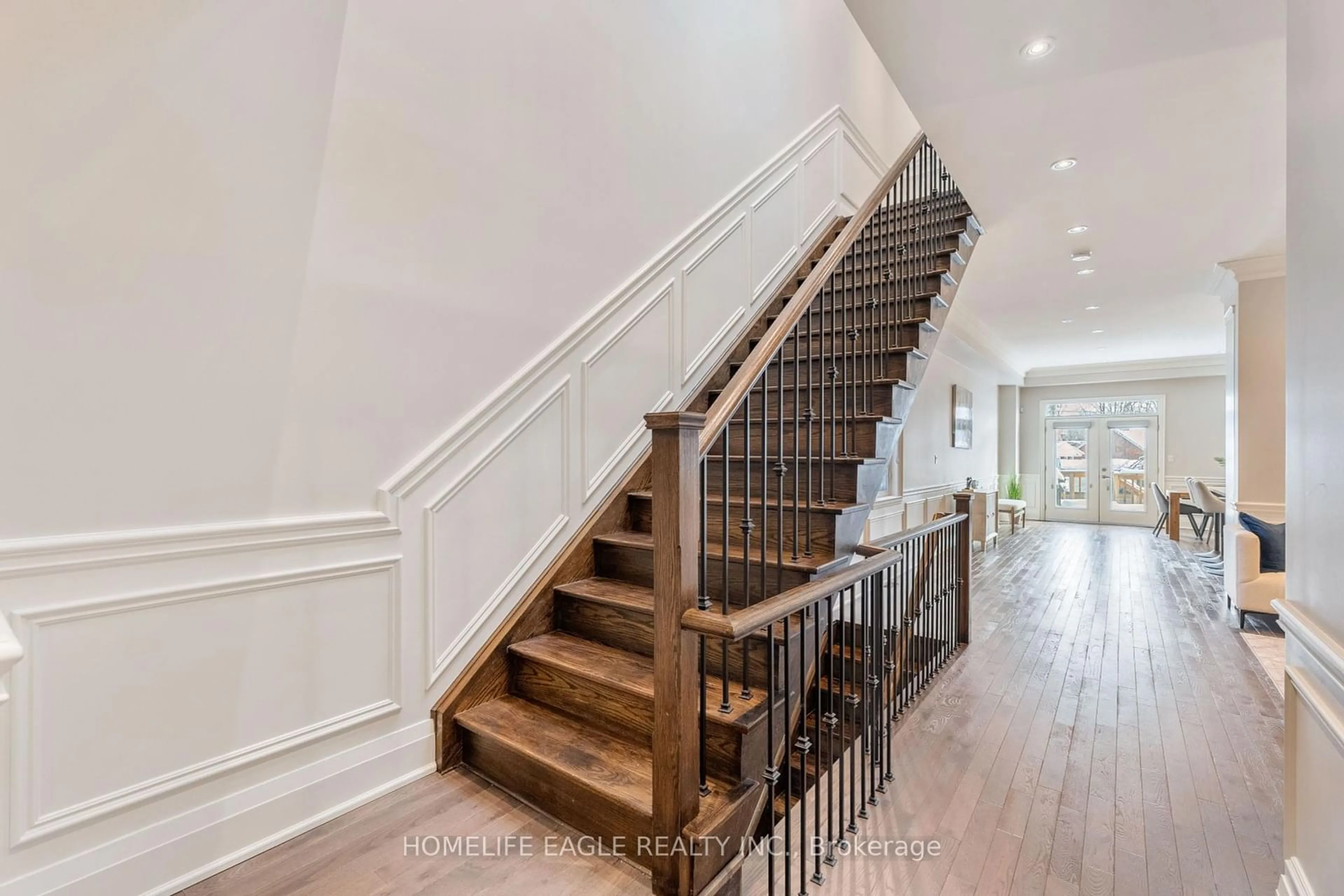 Stairs for 97B Craiglee Dr, Toronto Ontario M1N 2M8