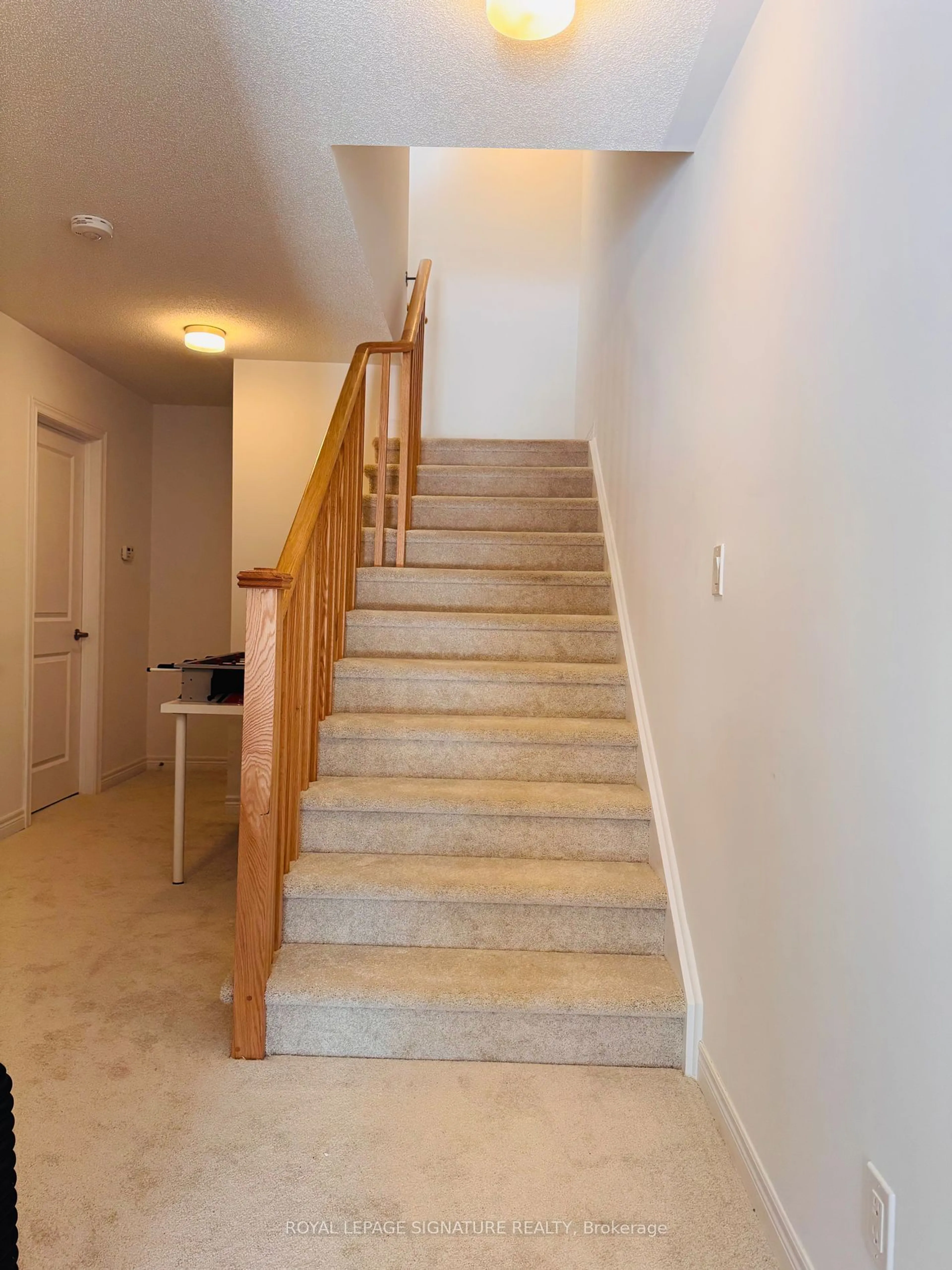 Stairs for 2037 Cameron Lott Cres, Oshawa Ontario L1H 7K5