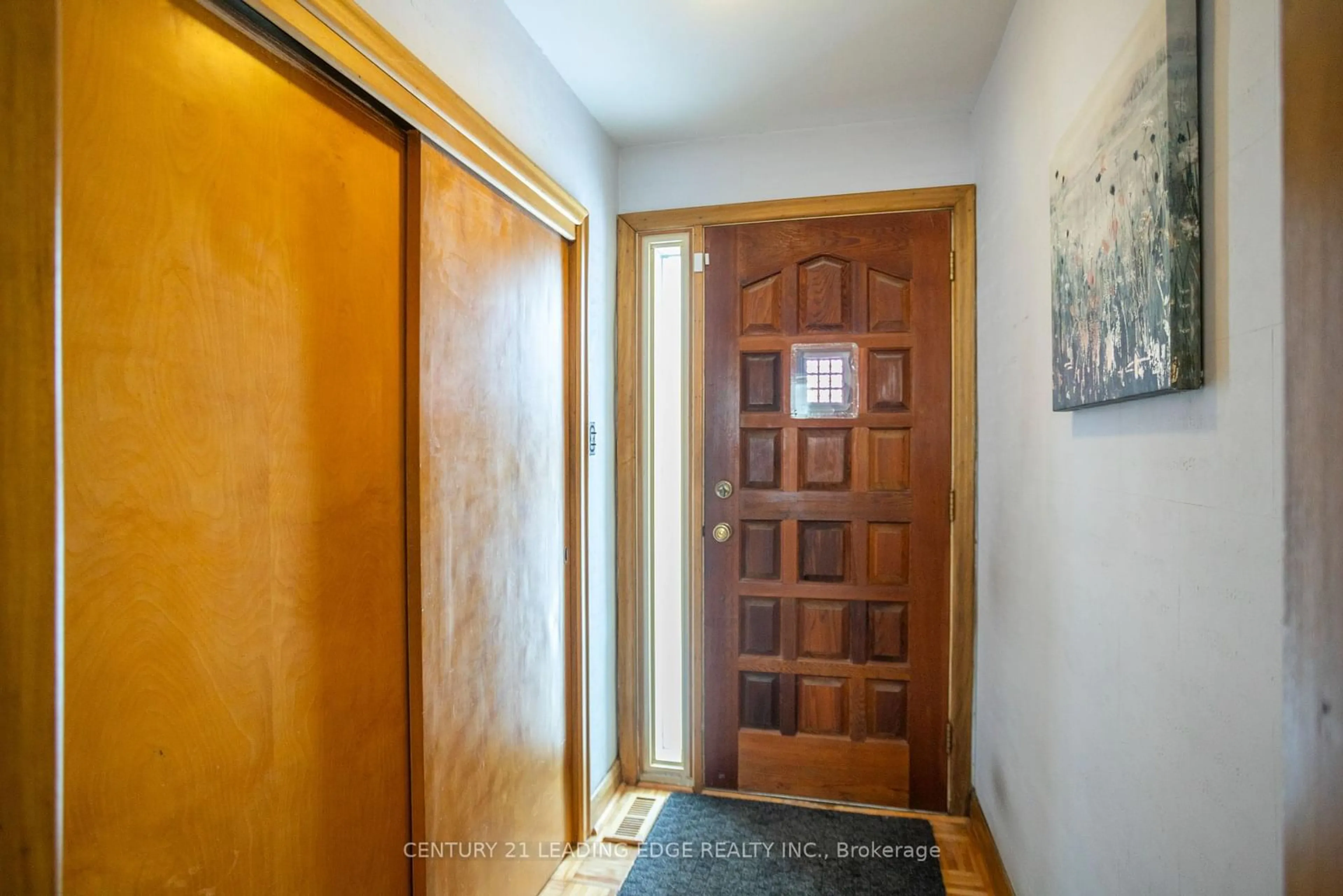 Indoor entryway for 40 Heather Rd, Toronto Ontario M1S 2E1