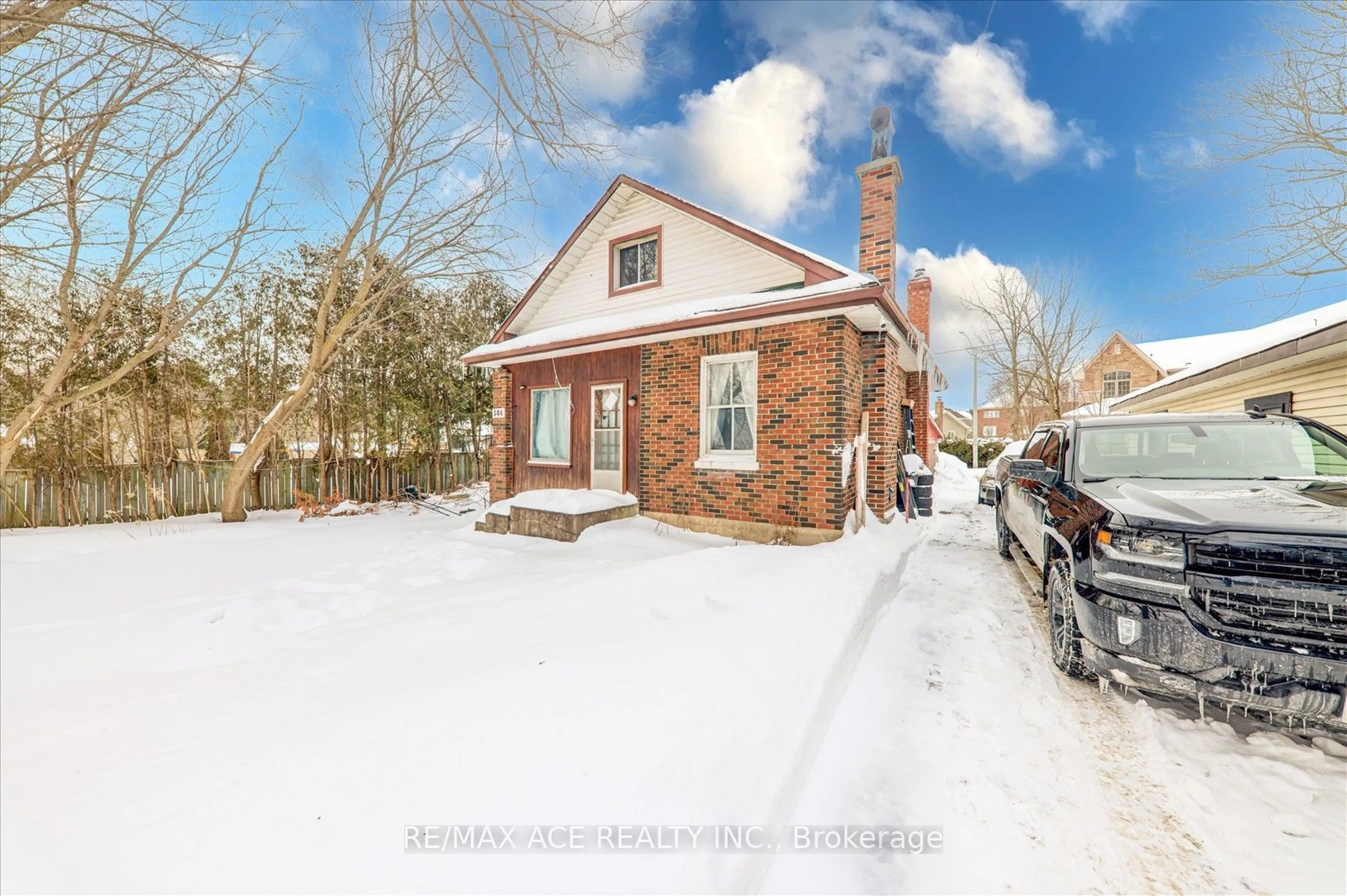 Unknown for 304 West Scugog Lane, Clarington Ontario L1C 3K2