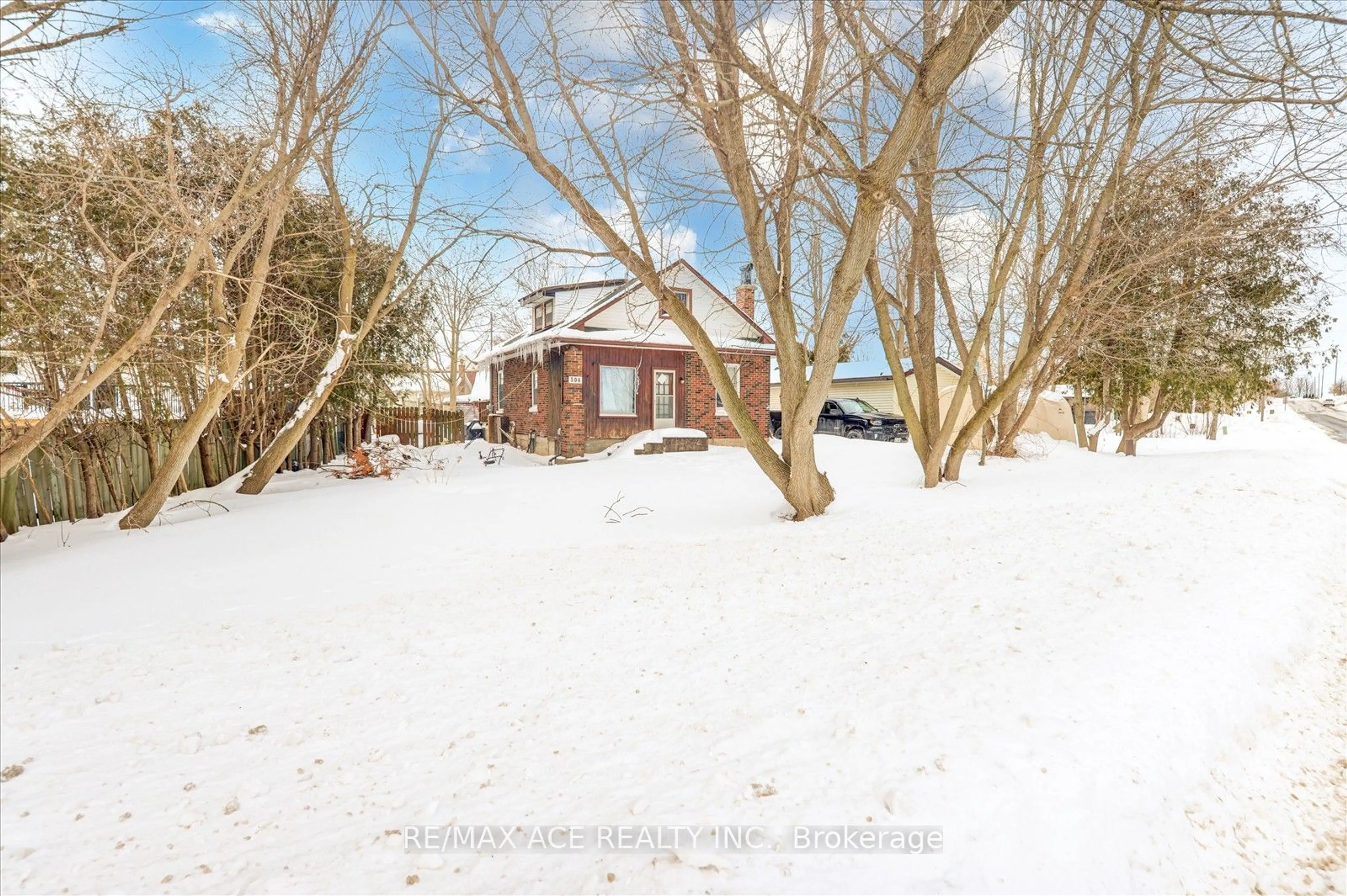 A pic from outside/outdoor area/front of a property/back of a property/a pic from drone, unknown for 304 West Scugog Lane, Clarington Ontario L1C 3K2