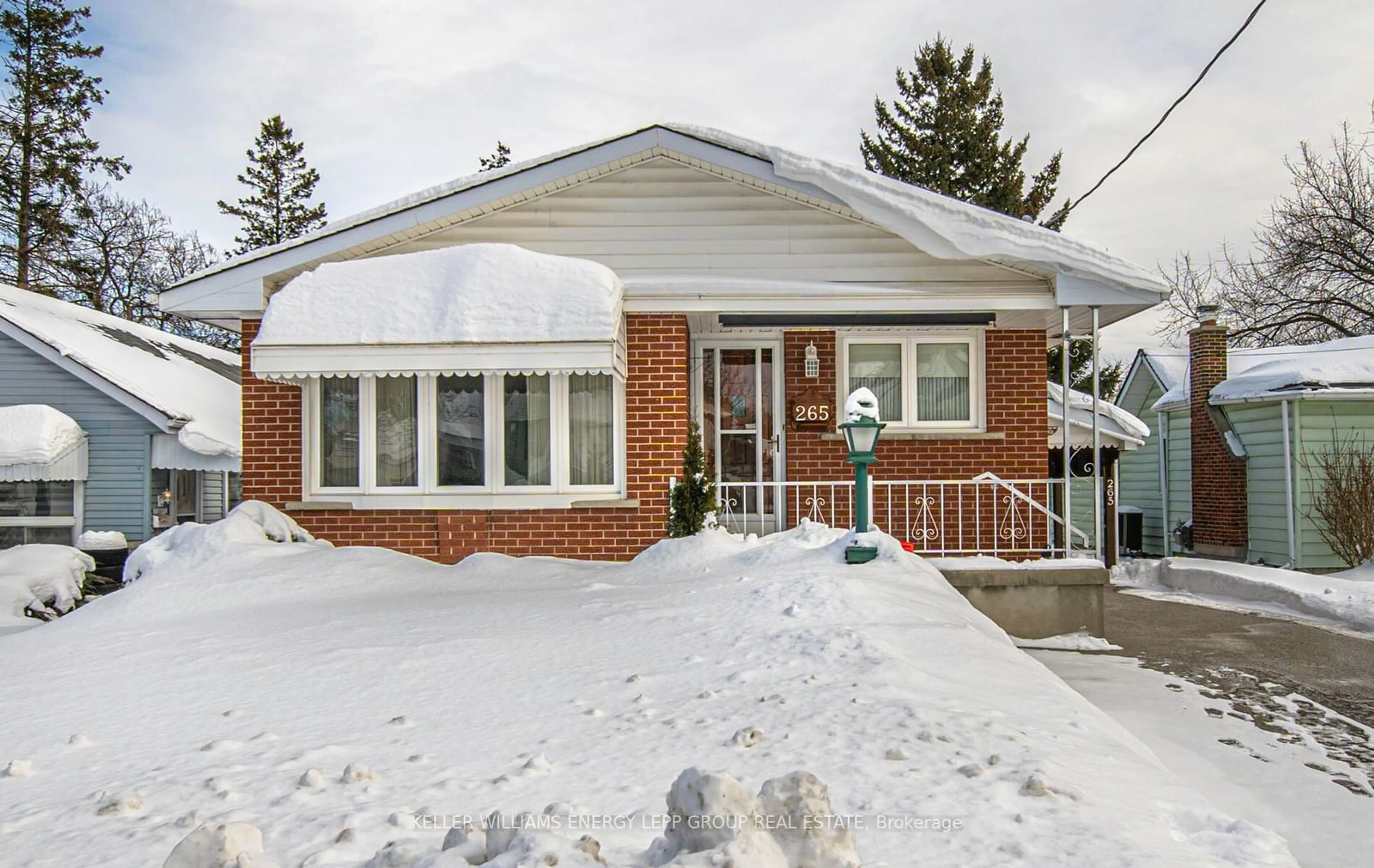 Home with brick exterior material, street for 265 Gibbons St, Oshawa Ontario L1J 4Y5