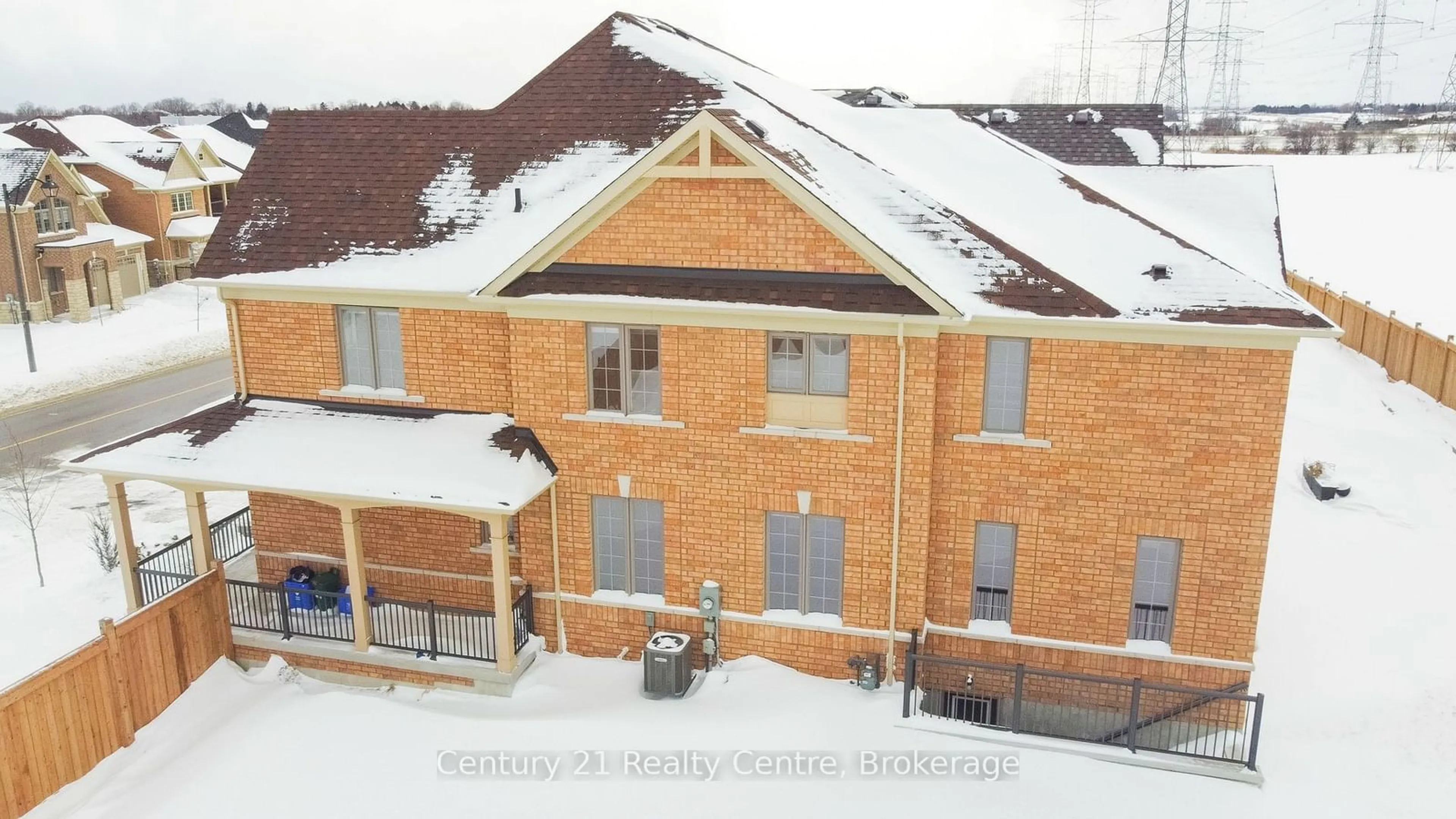 A pic from outside/outdoor area/front of a property/back of a property/a pic from drone, building for 280 WINDFIELDS FARM DR W Dr, Oshawa Ontario L1L 0M3