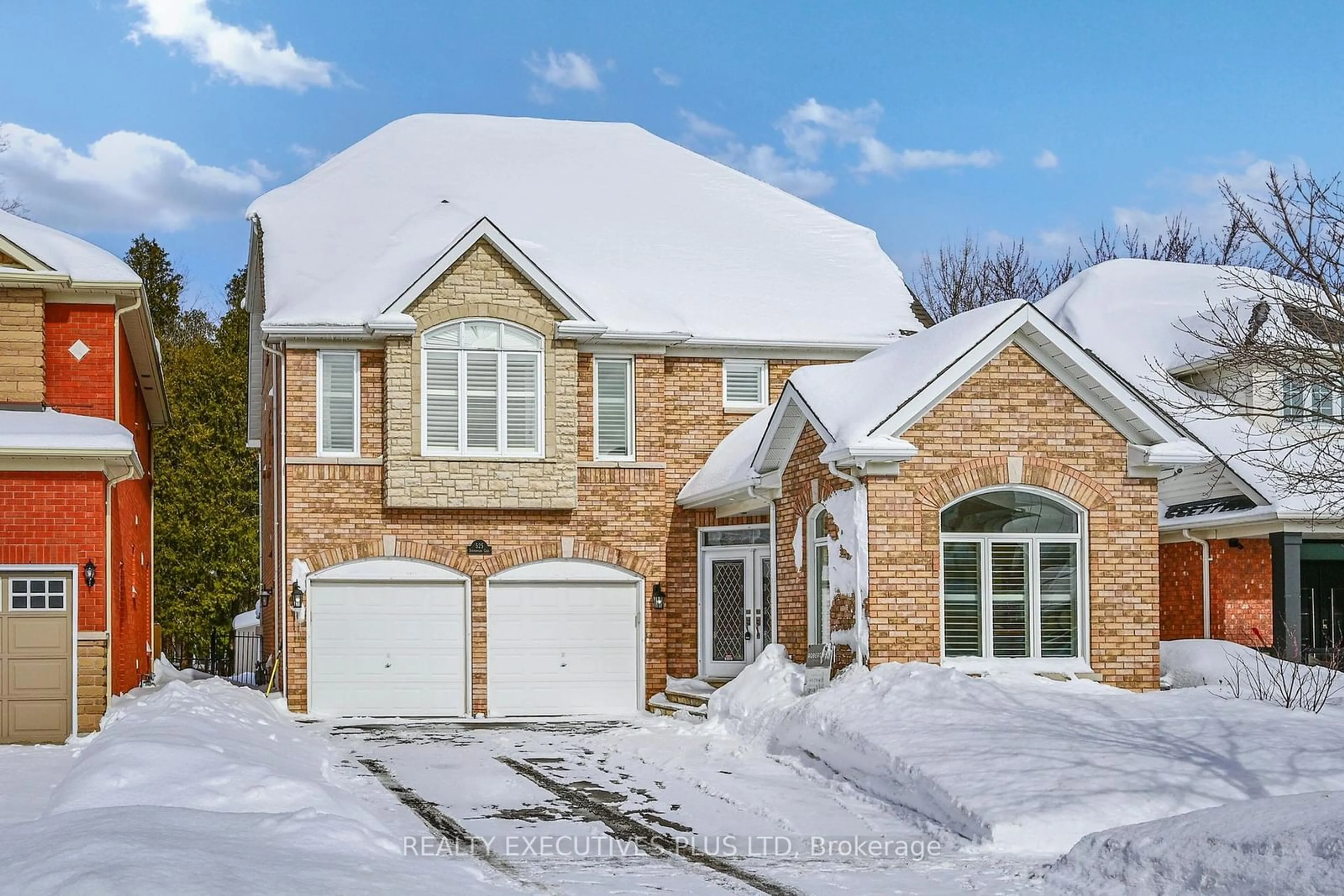 Home with brick exterior material, street for 525 Summerpark Cres, Pickering Ontario L1V 7A7