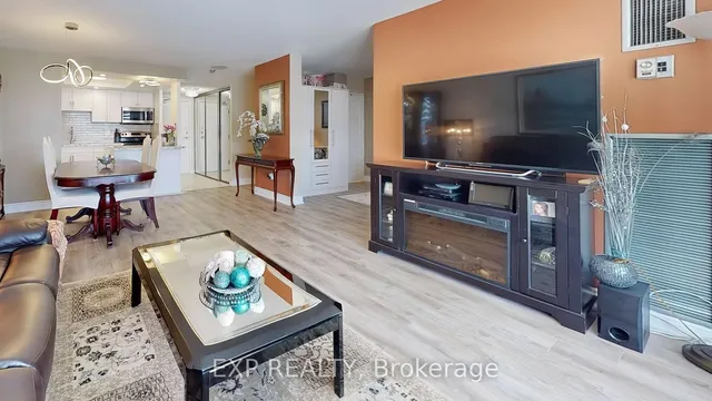 Additional property image - 10 Dean Park Rd Unit 718