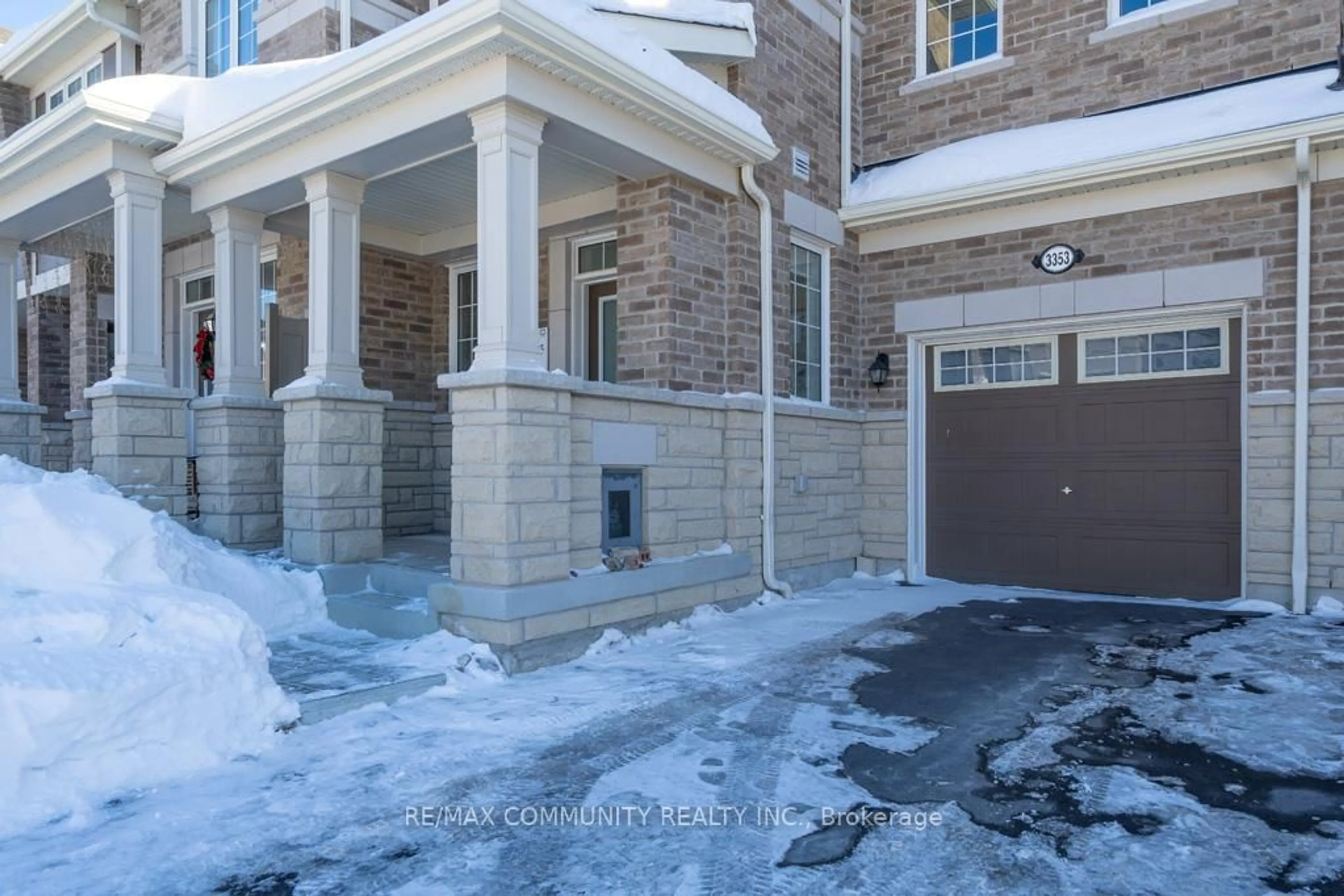 Unknown for 3353 Swordbill St, Pickering Ontario L1X 0N2