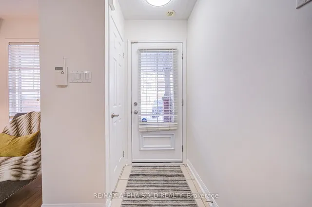 Additional image 34 of 30 Mendelssohn St Unit 15