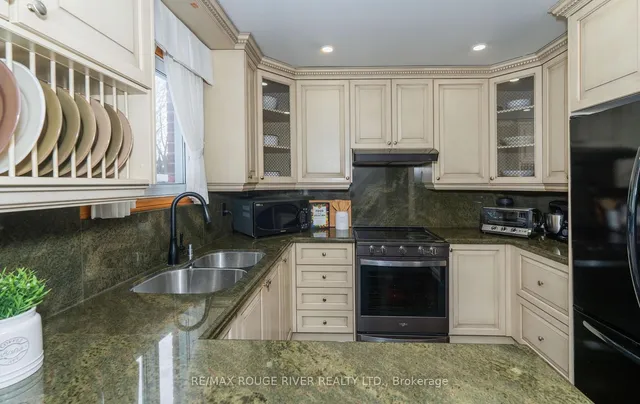 Additional property image - 89 Invermarge Dr