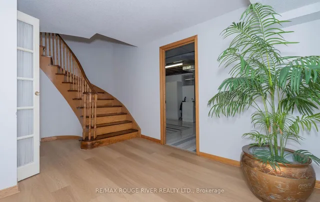 Additional property image - 89 Invermarge Dr
