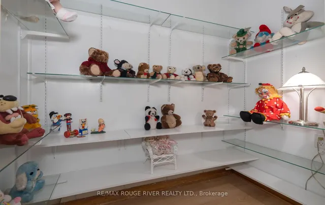 Additional property image - 89 Invermarge Dr