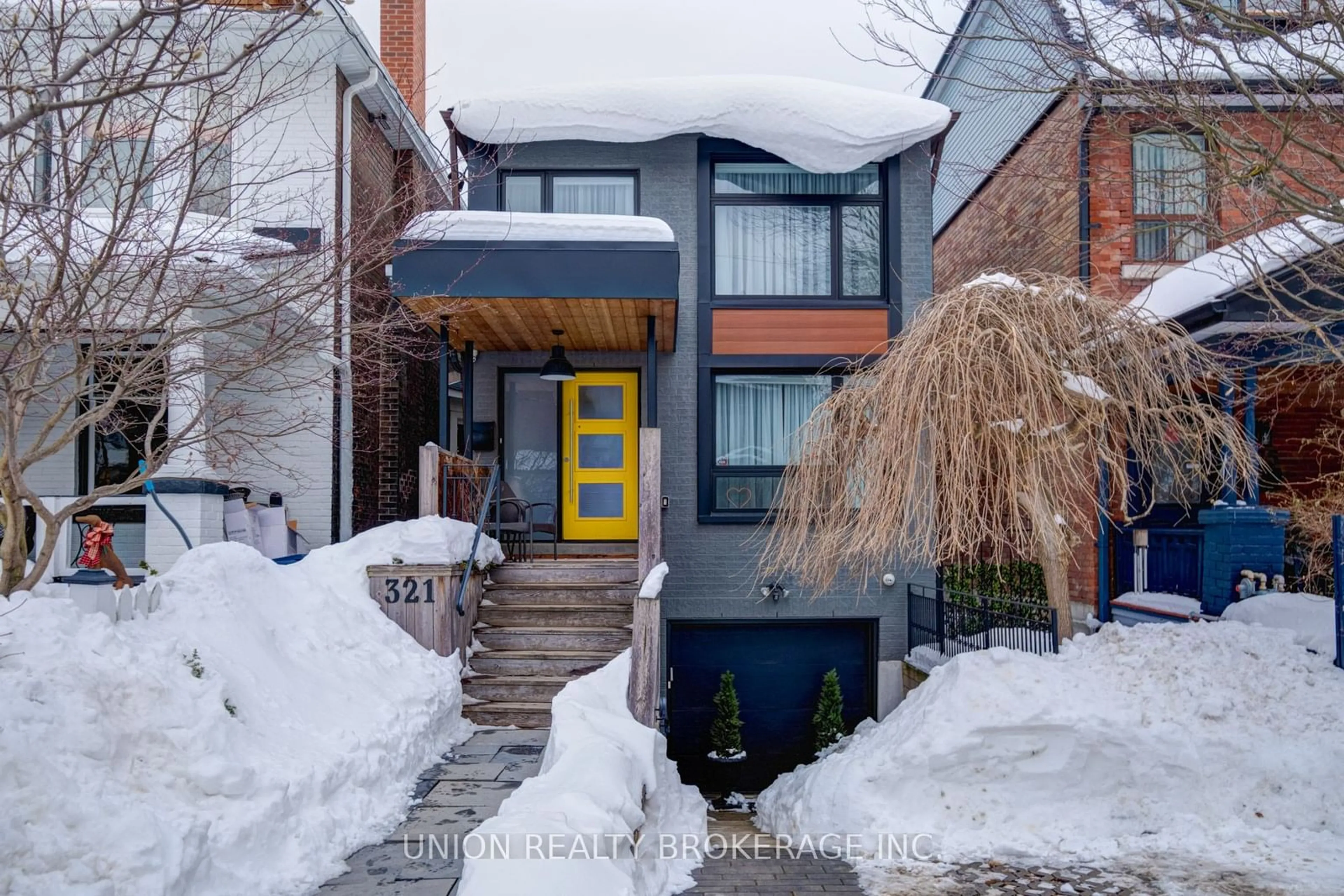 Unknown for 321 Leslie St, Toronto Ontario M4M 3C8