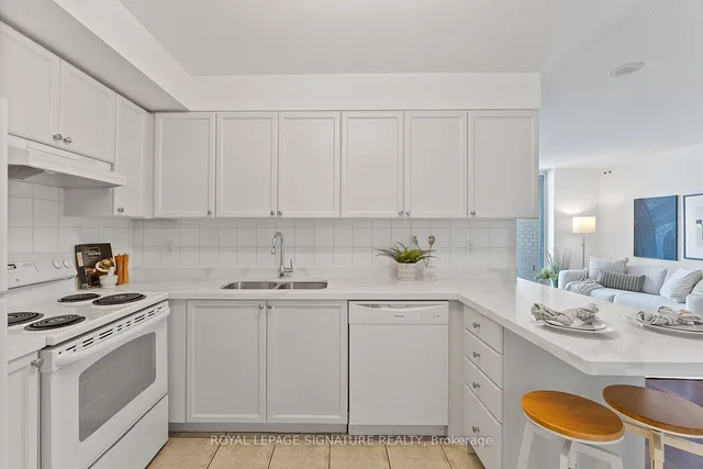 Additional property image - 1797 Queen St Unit 402