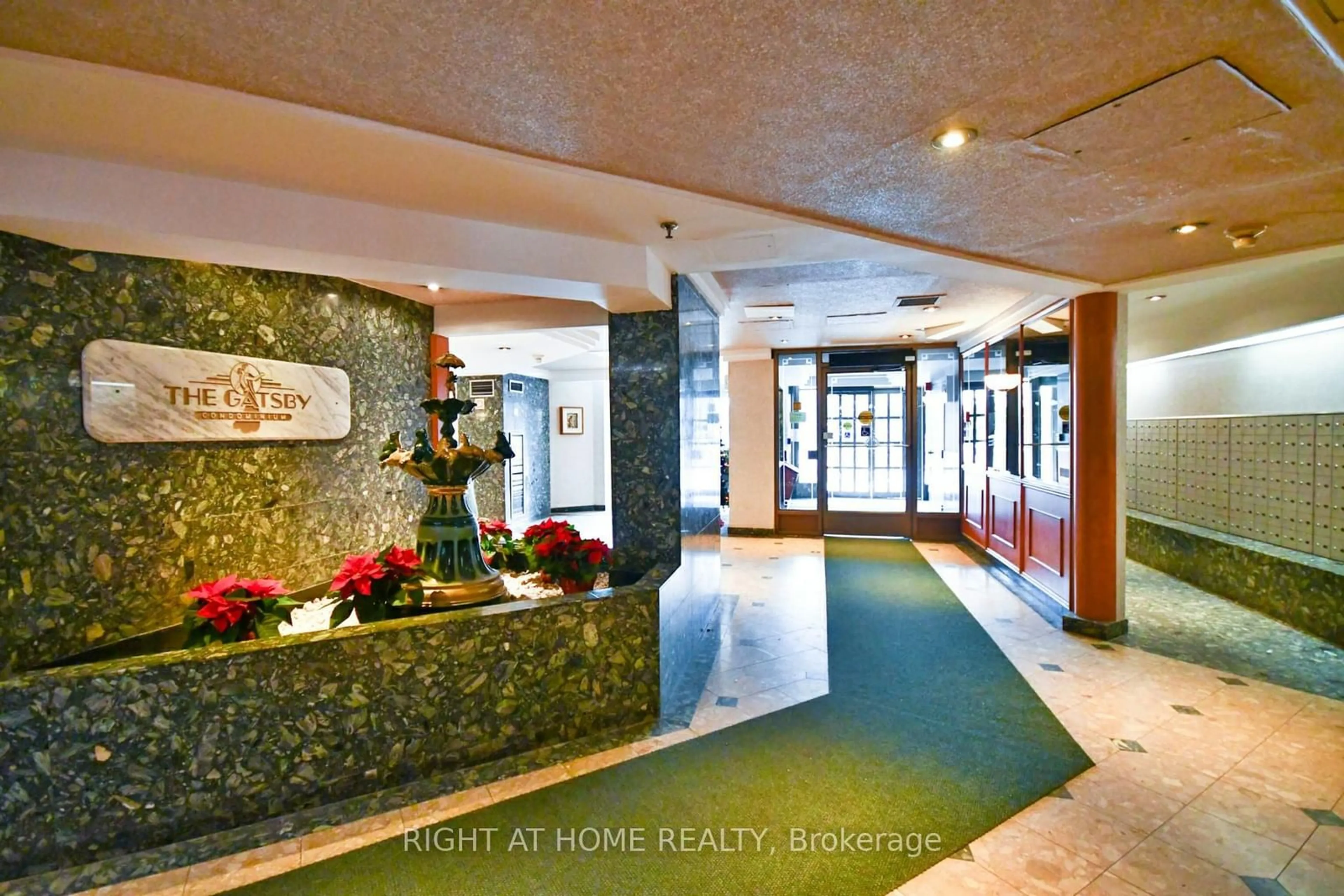 Lobby for 88 Alton Towers Circ #708, Toronto Ontario M1V 5C5