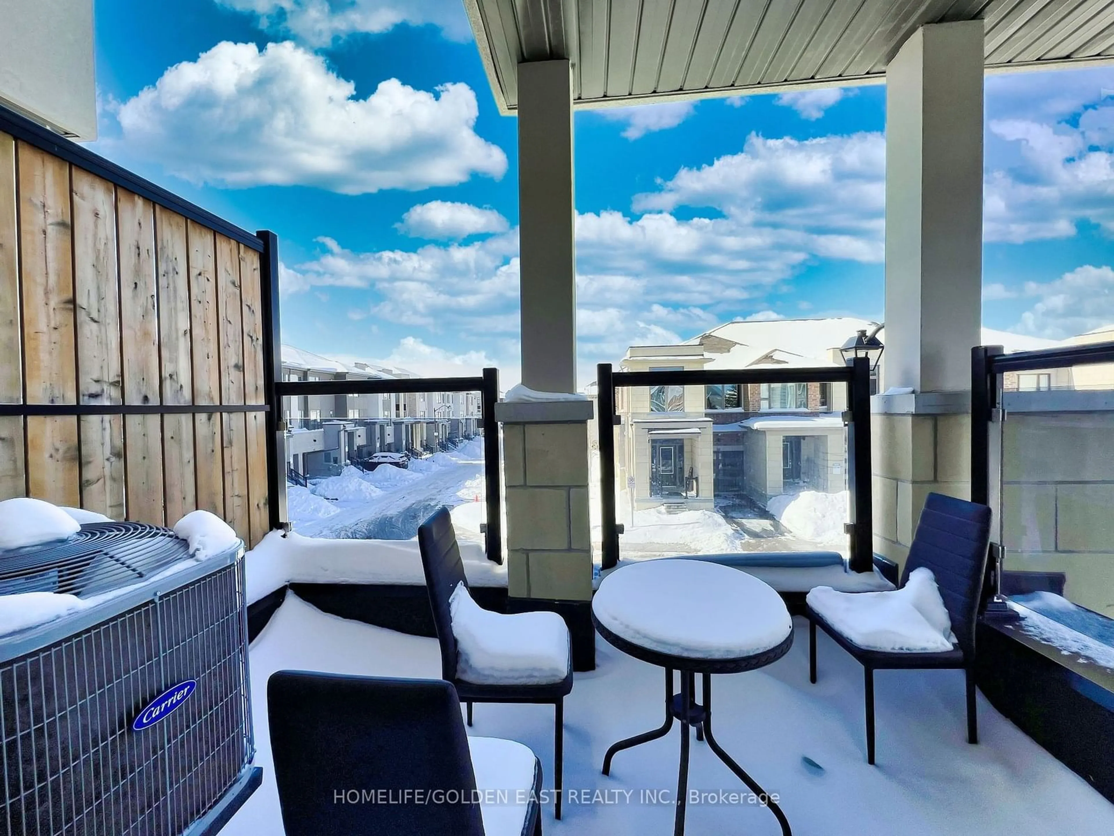 Balcony in the apartment, water/lake/river/ocean view for 1 Shawfield Way, Whitby Ontario L1R 0N8