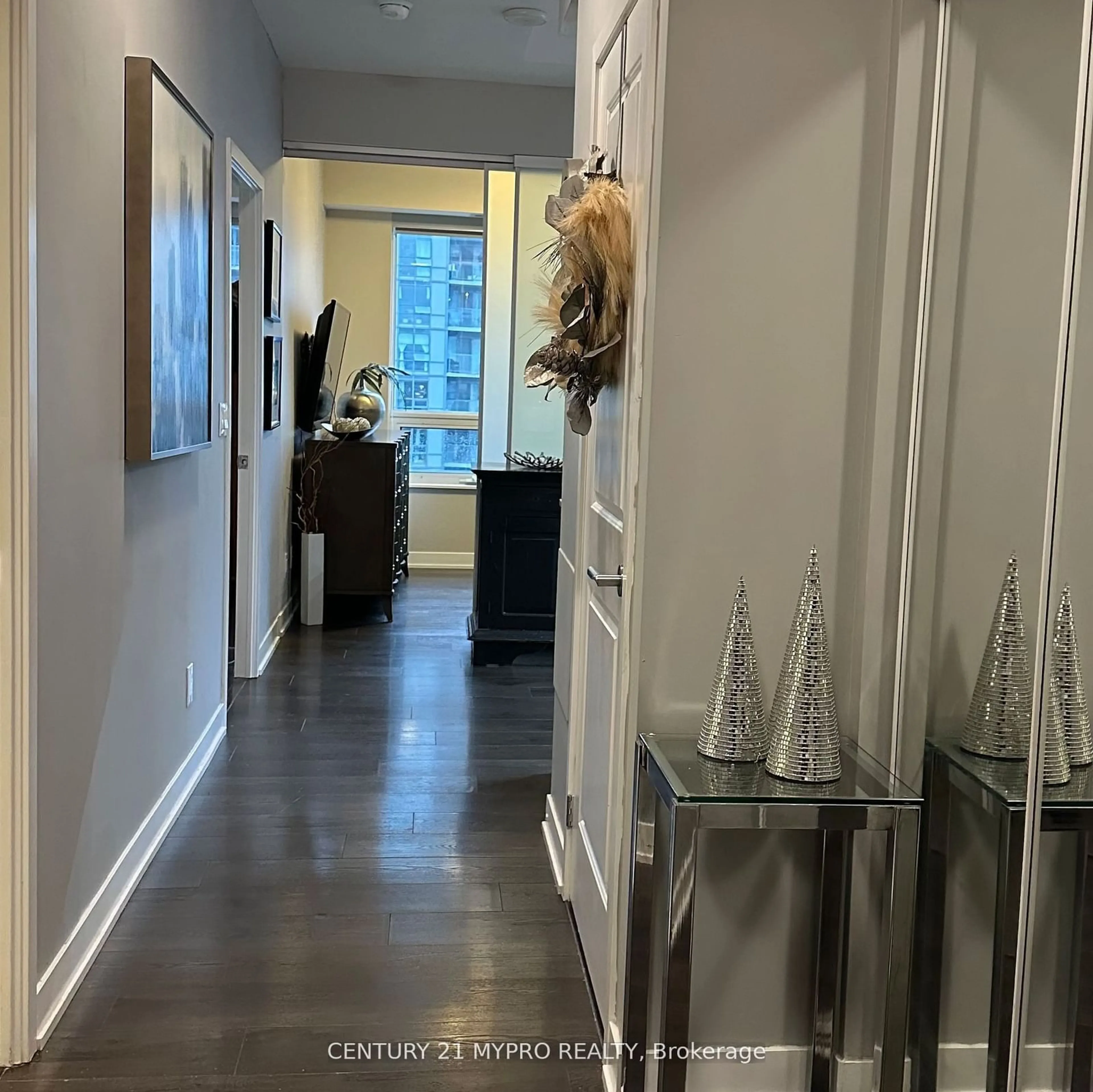 Indoor entryway for 195 Bonis Ave #703, Toronto Ontario M1T 0A5