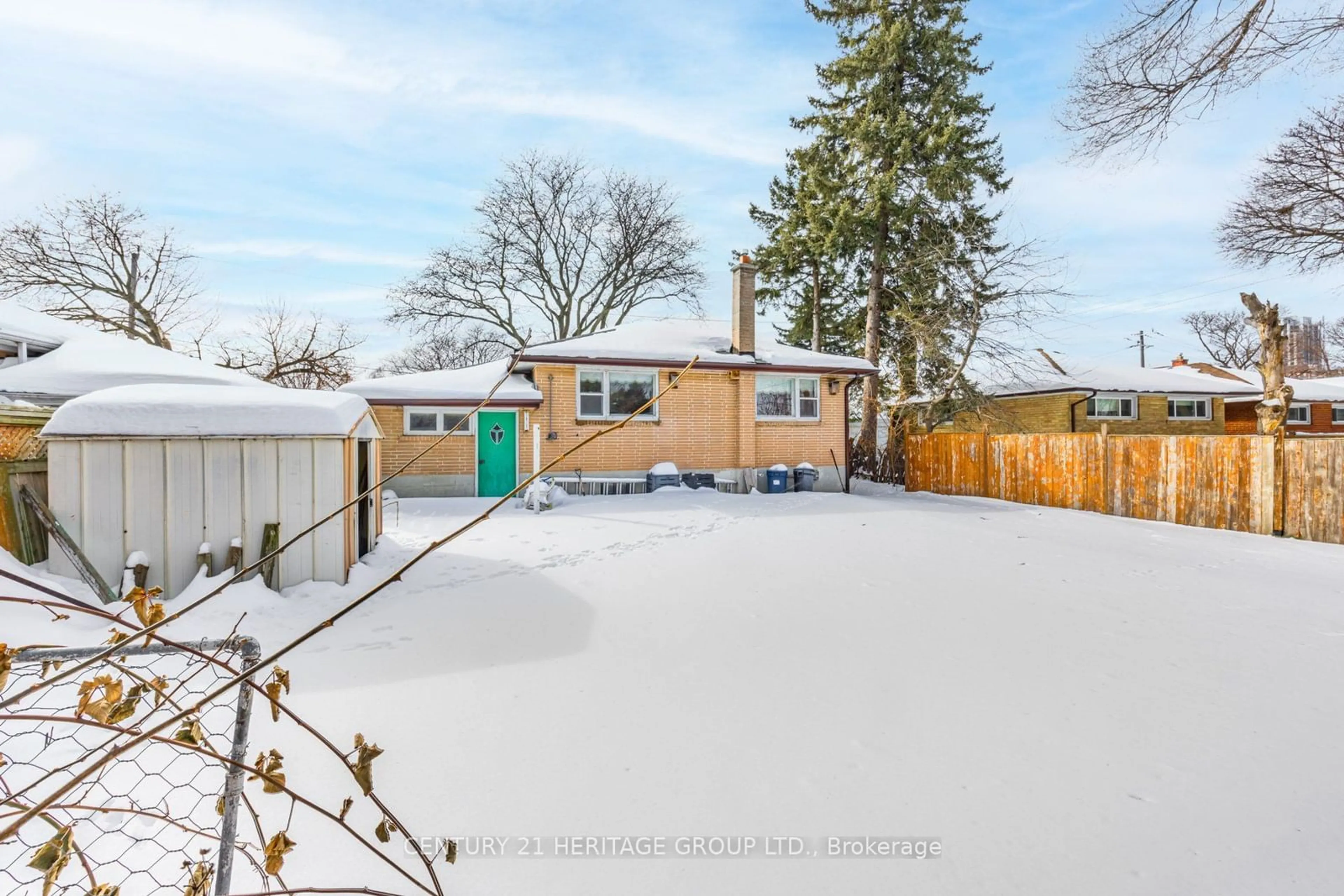 A pic from outside/outdoor area/front of a property/back of a property/a pic from drone, street for 97 Lowcrest Blvd, Toronto Ontario M1T 1K5