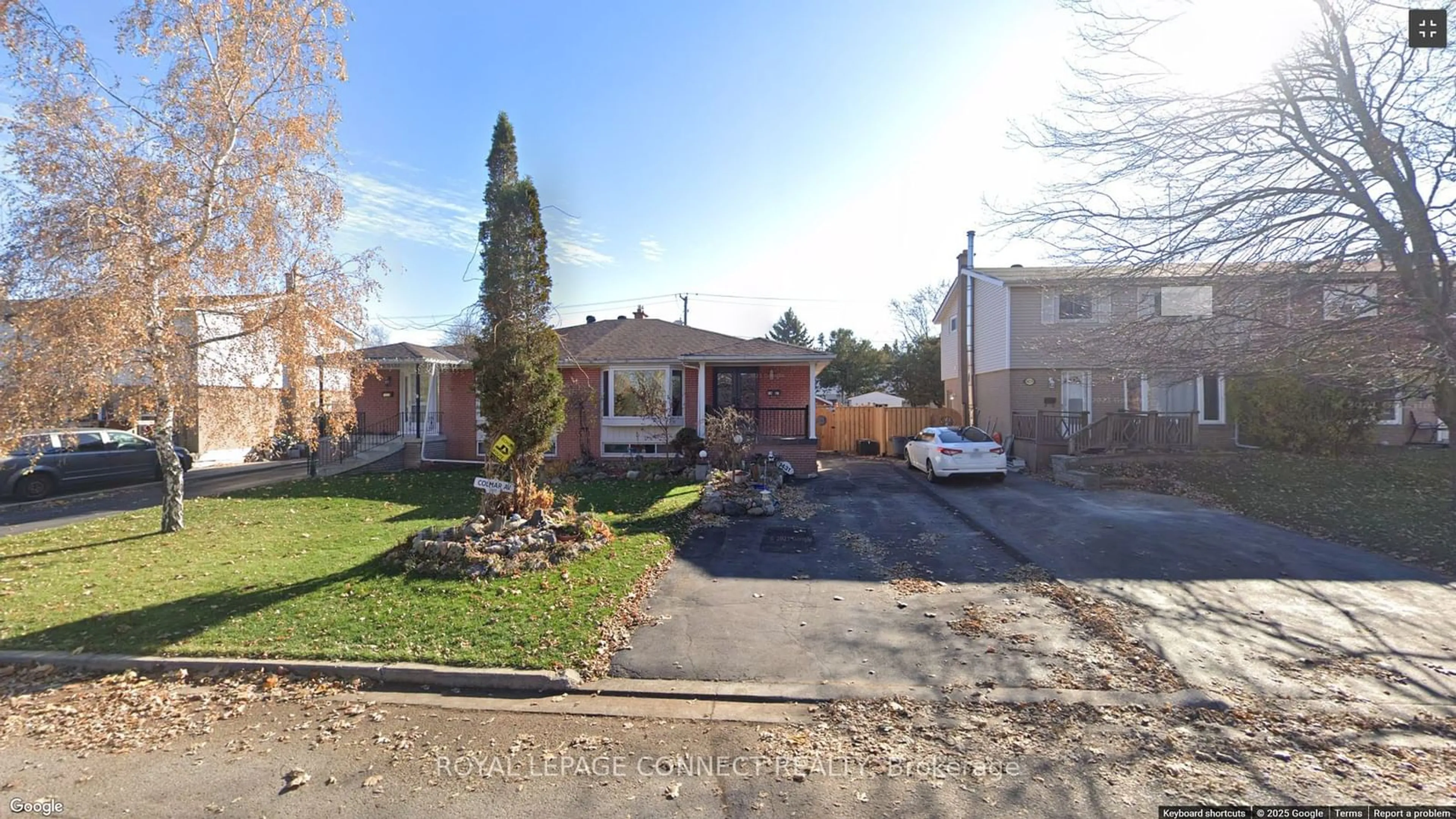 A pic from outside/outdoor area/front of a property/back of a property/a pic from drone, street for 1431 Colmar Ave, Pickering Ontario L1W 1C6