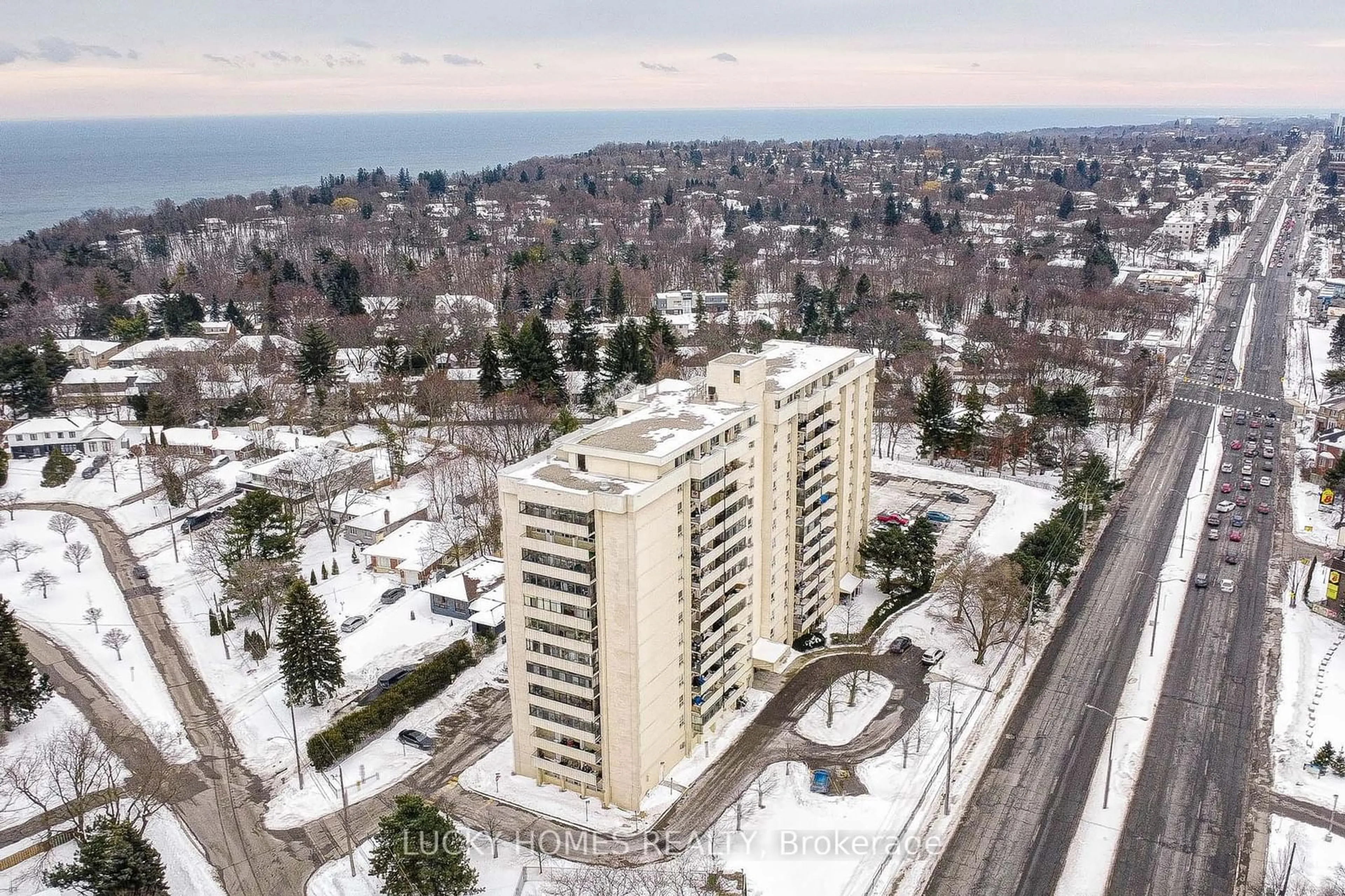 A pic from outside/outdoor area/front of a property/back of a property/a pic from drone, unknown for 3311 Kingston Rd #401, Toronto Ontario M1M 1R1