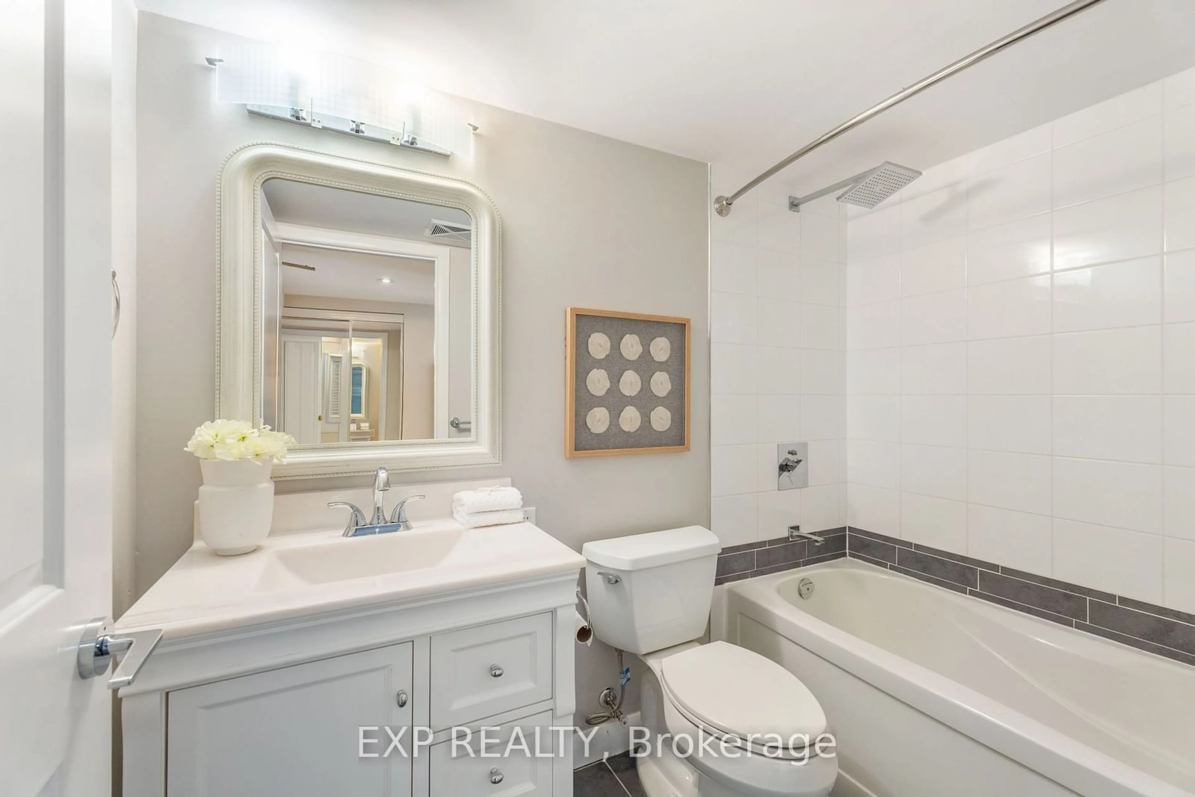 Standard bathroom, ceramic/tile floor for 190 Borough Dr #508, Toronto Ontario M1P 0B6